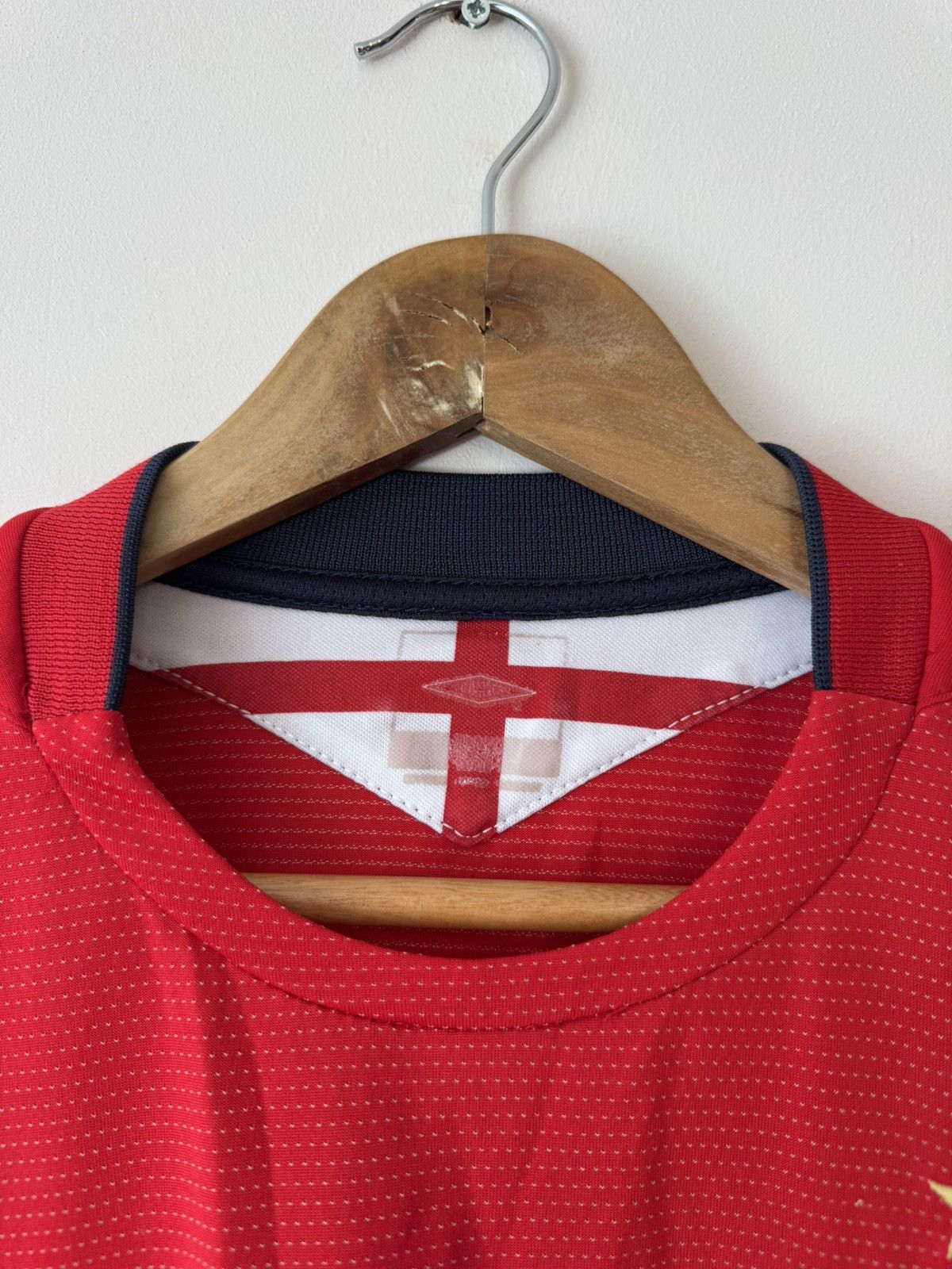Umbro Vintage England 2004-2006 Away Soccer Jersey Football Shirt Size US S / EU 44-46 / 1 - 12 Thumbnail