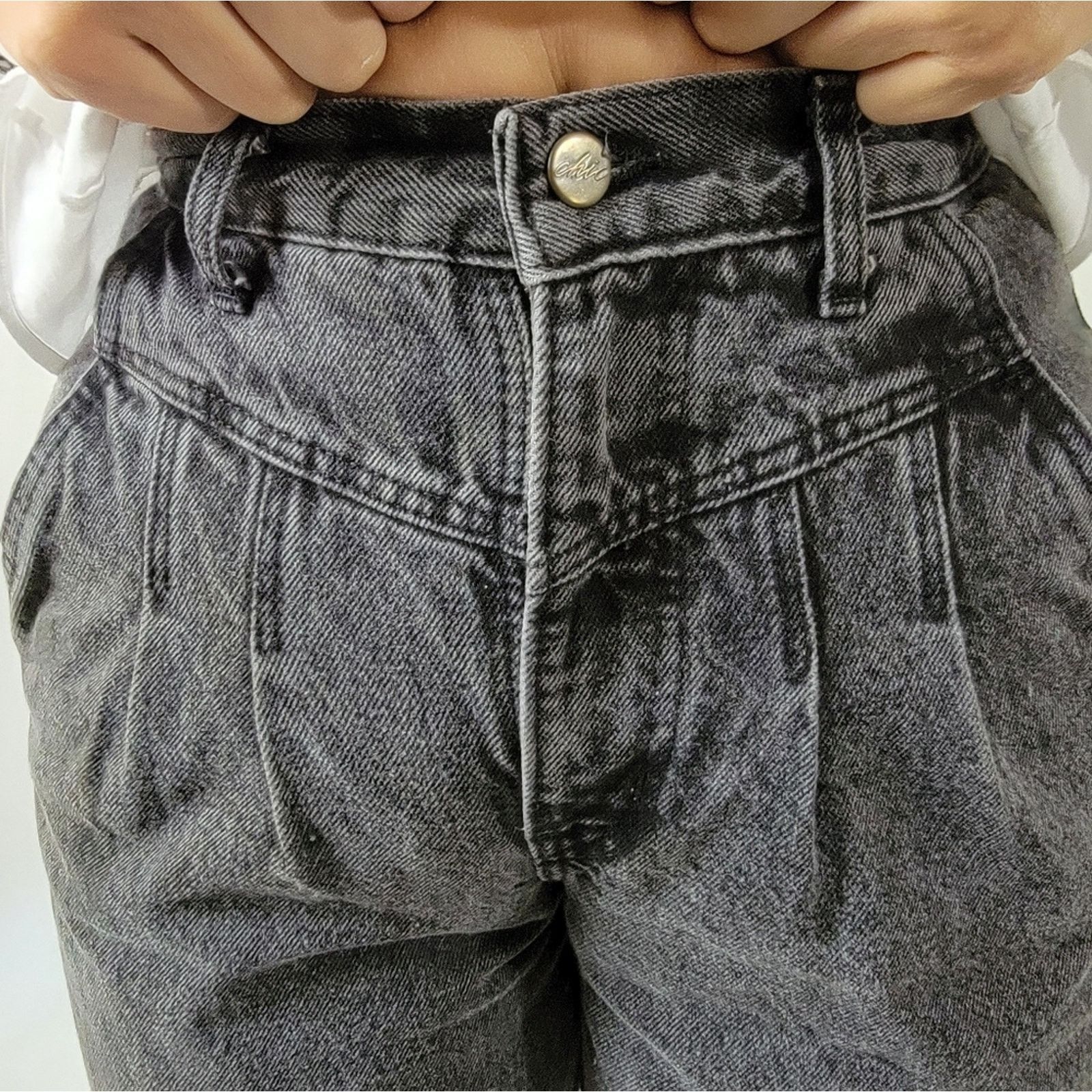 Vintage Vintage USA High Rise Mom Jeans By Chic Size 28" / US 6 / IT 42 - 8 Thumbnail