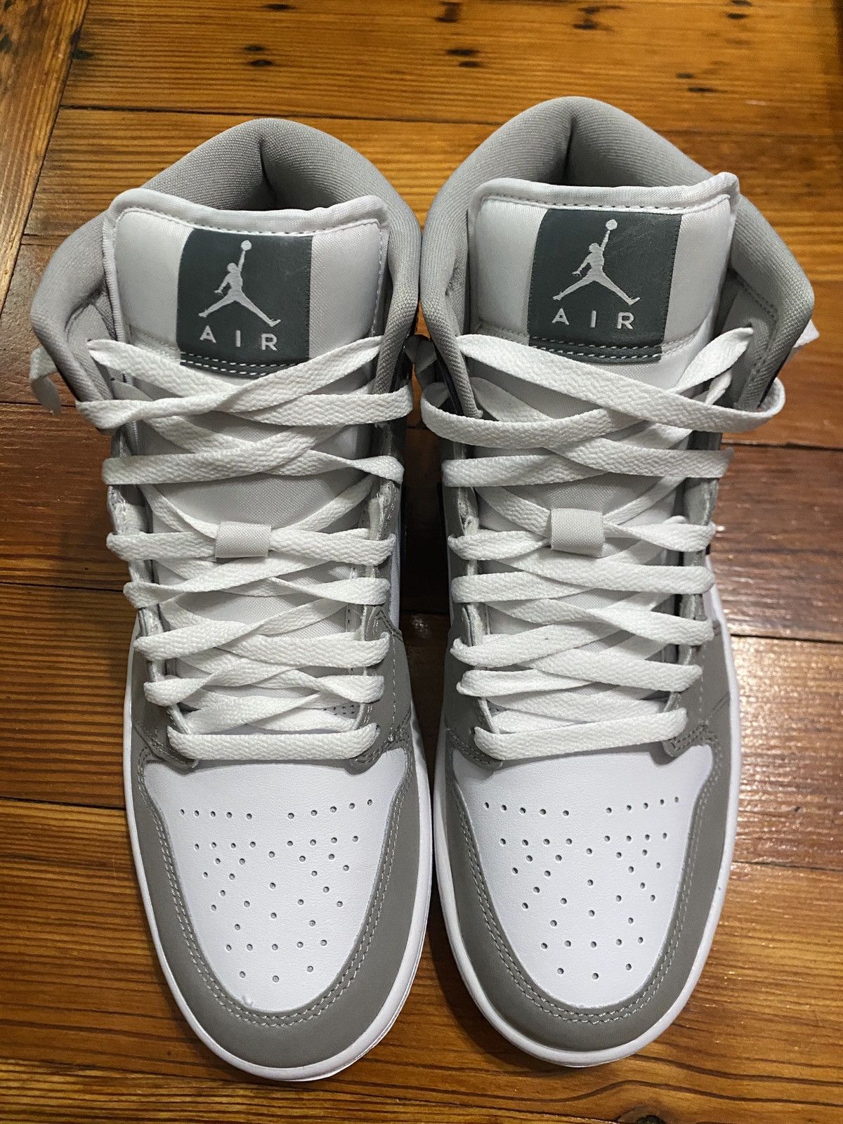 Jordan Brand Air Jordan 1 MID SE Size US 9 / EU 42 - 4 Thumbnail