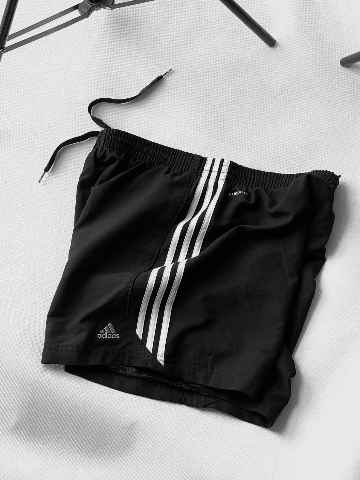 Vintage Vintage Y2K Adidas Pinterest Shorts Streetwear 90s Size US 32 / EU 48 - 1 Thumbnail