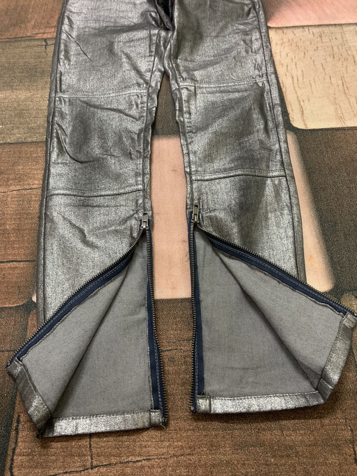 BCBGeneration CRAZY gun metal y2k pant waxed style with zipper leg Size US 28 / EU 44 - 13 Thumbnail