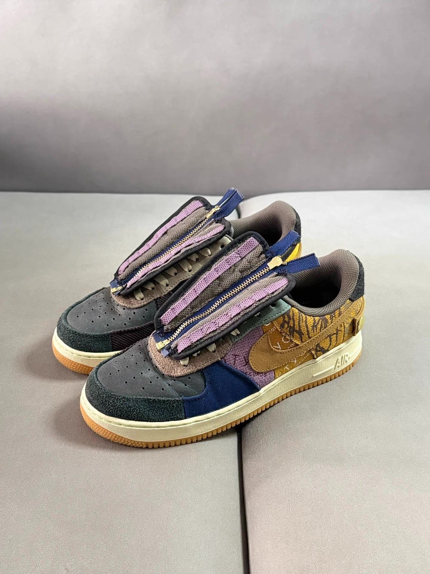 Nike Travis Scott x Nike Air Force 1 Low Cactus Jack Ｑ20 Size US 9 / EU 42 - 1 Thumbnail