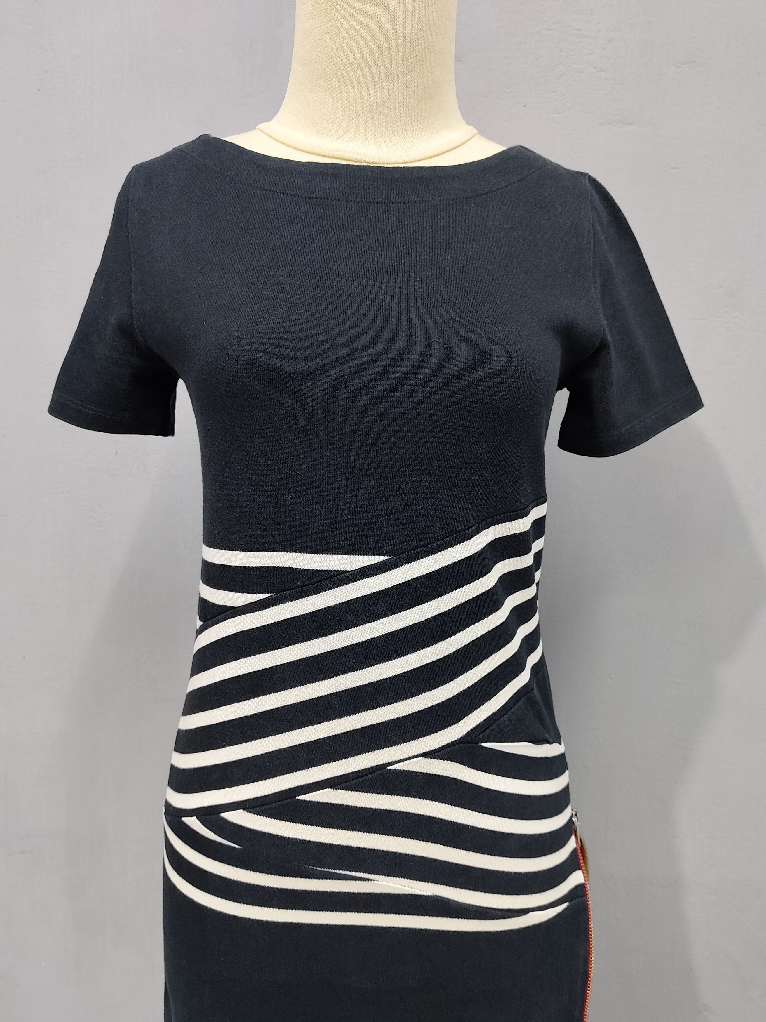 Seditionaries 🔥Boy by Band of Outsiders x Bleecker Stripe Panel Dress Size S / US 4 / IT 40 - 2 Thumbnail