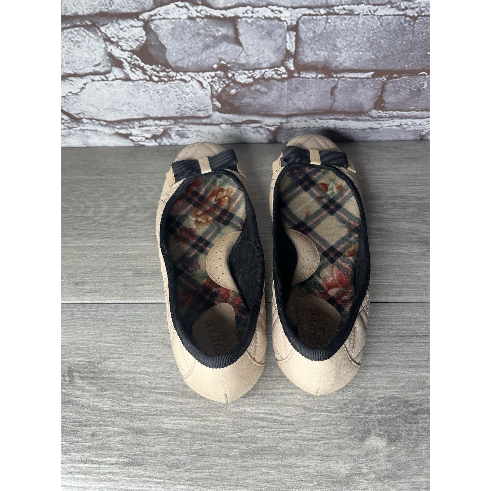 Born Born Pink Leather Black Bow Quilted Ballet Flats Shoes Women Size US 6 / IT 36 - 11 Thumbnail