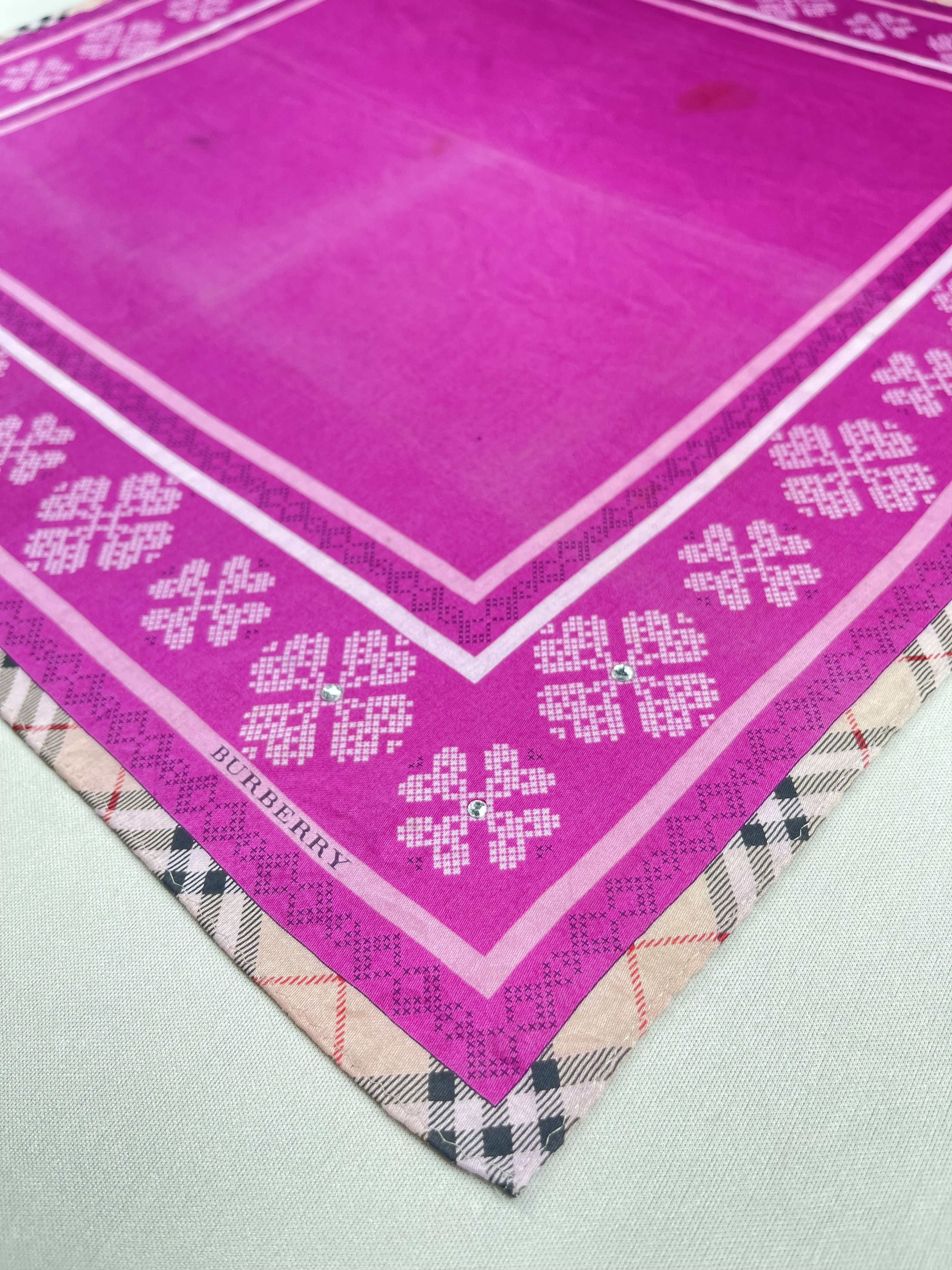 Burberry Vintage Burberry Handkerchief Pocket Square Bandana HM0052 Size ONE SIZE - 4 Thumbnail