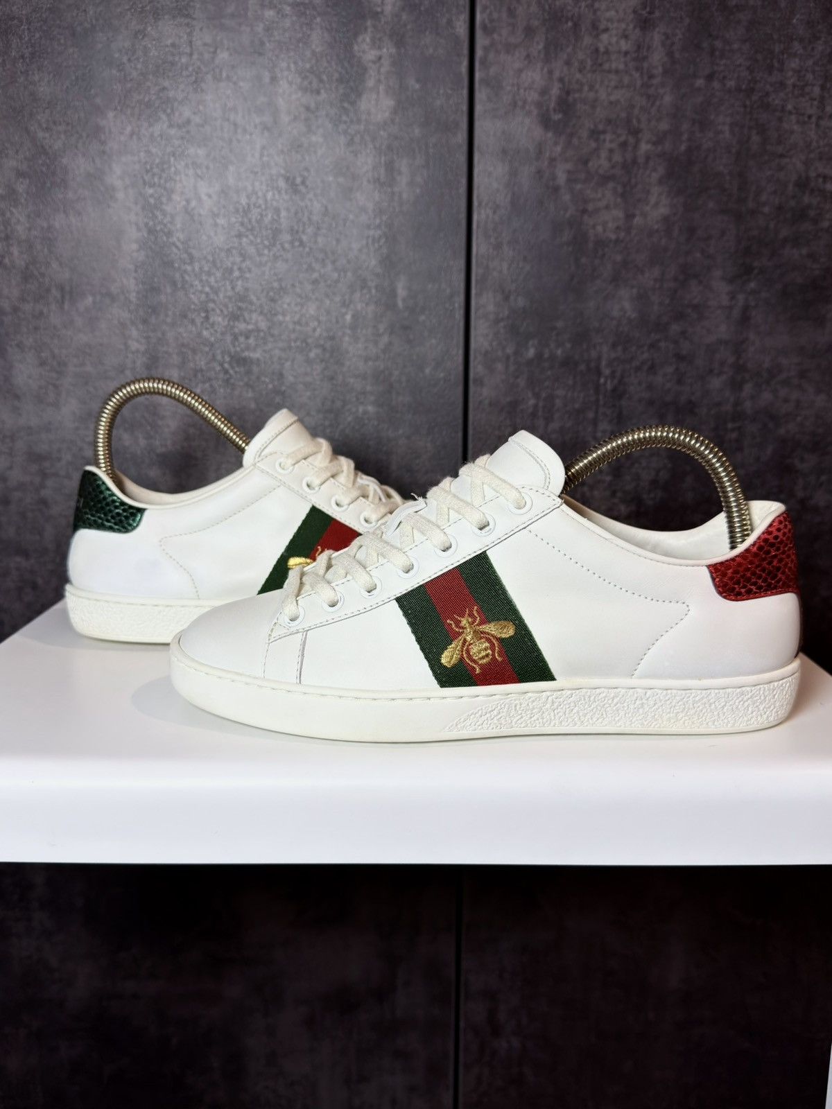 Gucci Gucci Ace Bee Low Top Sneakers Tom Ford Golden Goose Dior Size US 7 / IT 37 - 3 Thumbnail