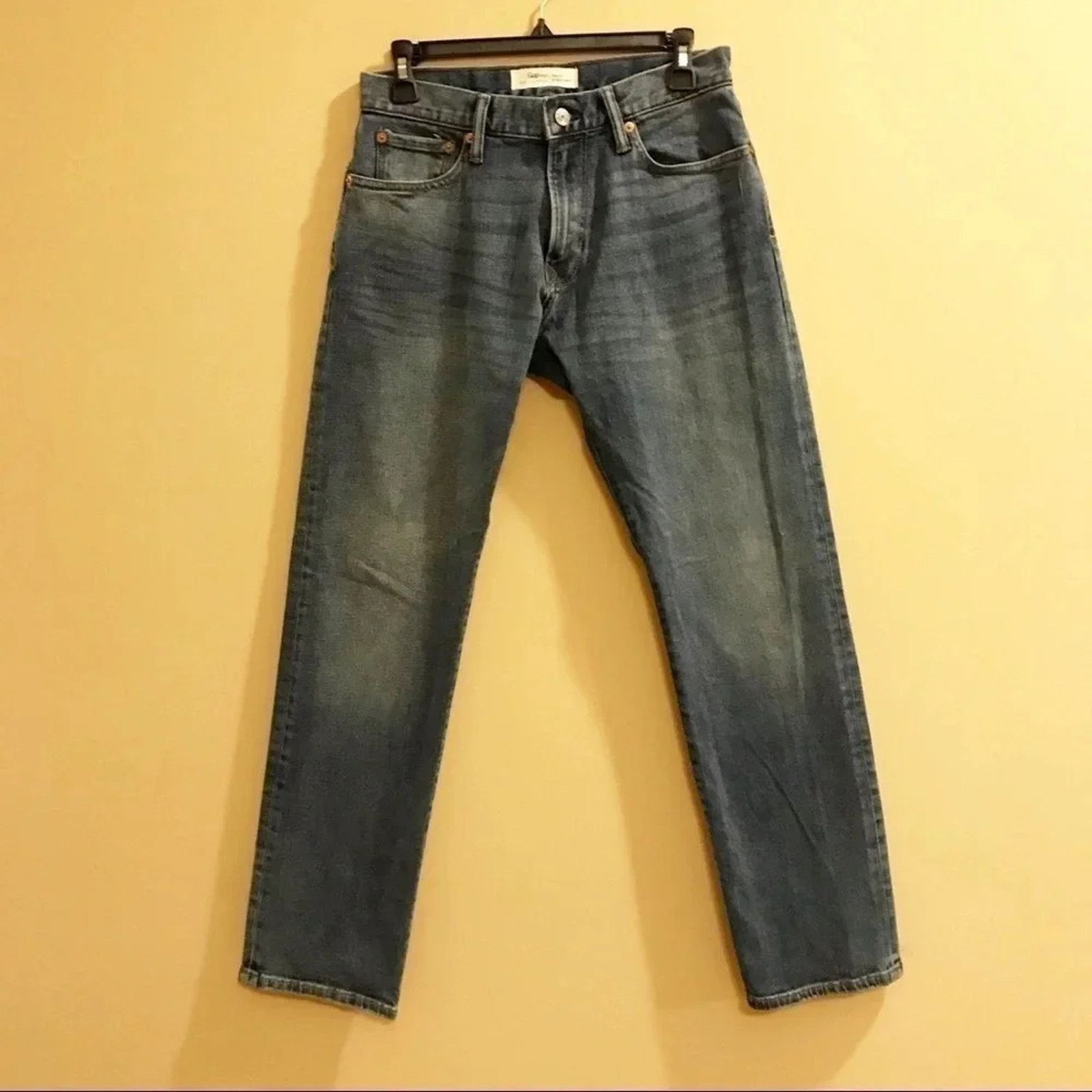 Gap GAP 1969 Straight Leg Blue Denim Jeans 28x30 size Size US 28 / EU 44 - 1 Thumbnail