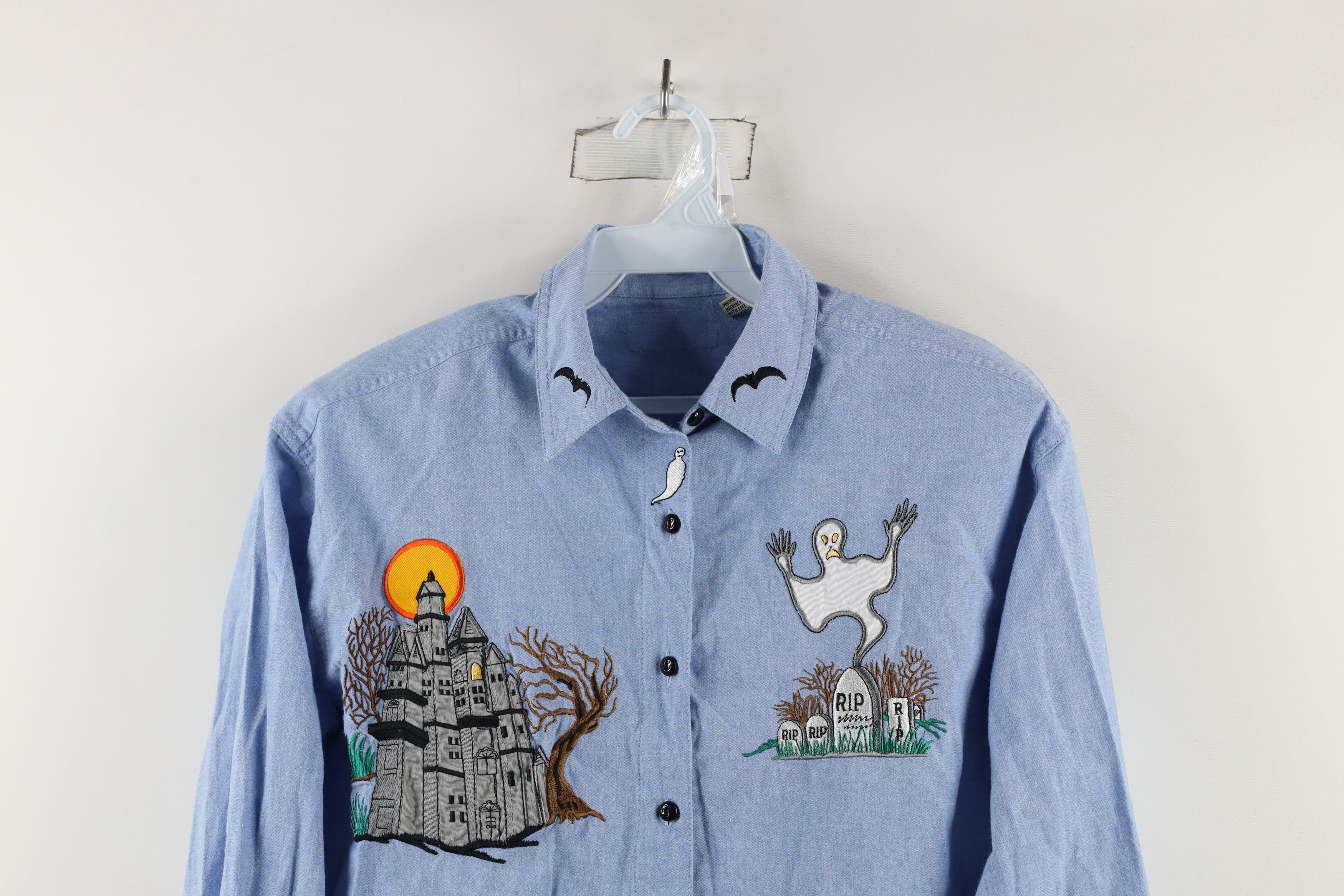 Vintage Vintage 90s Streetwear Halloween Ghost Bat Button Shirt Size S / US 4 / IT 40 - 2 Thumbnail