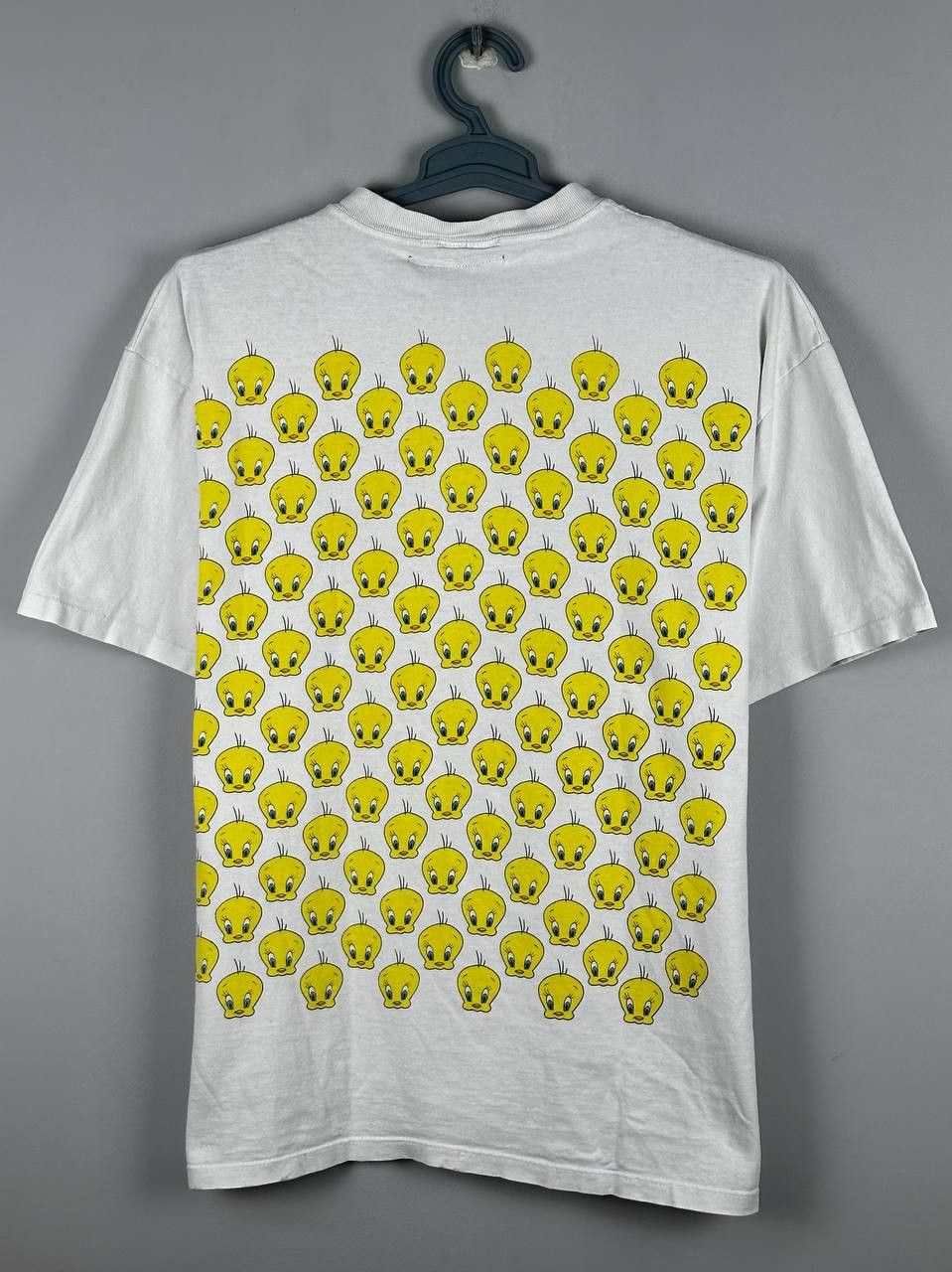 Vintage Vintage 1993 Tweety Bird Looney Toones T Shirt All Over Prin Size US L / EU 52-54 / 3 - 13 Thumbnail