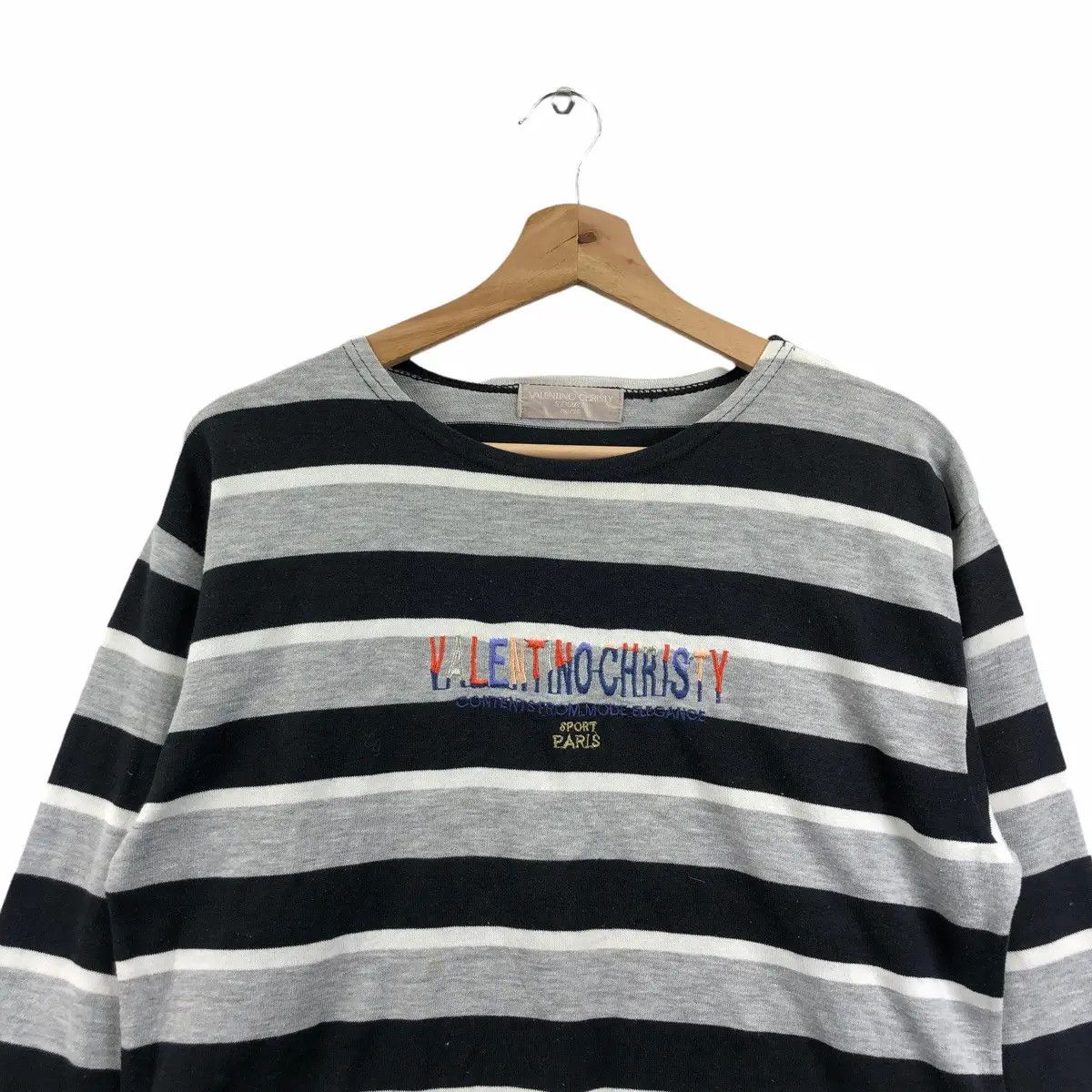 Vintage Vtg 90’ VALENTINO CHRISTY PARIS Embroidery Sweatshirt Size M / US 6-8 / IT 42-44 - 3 Thumbnail