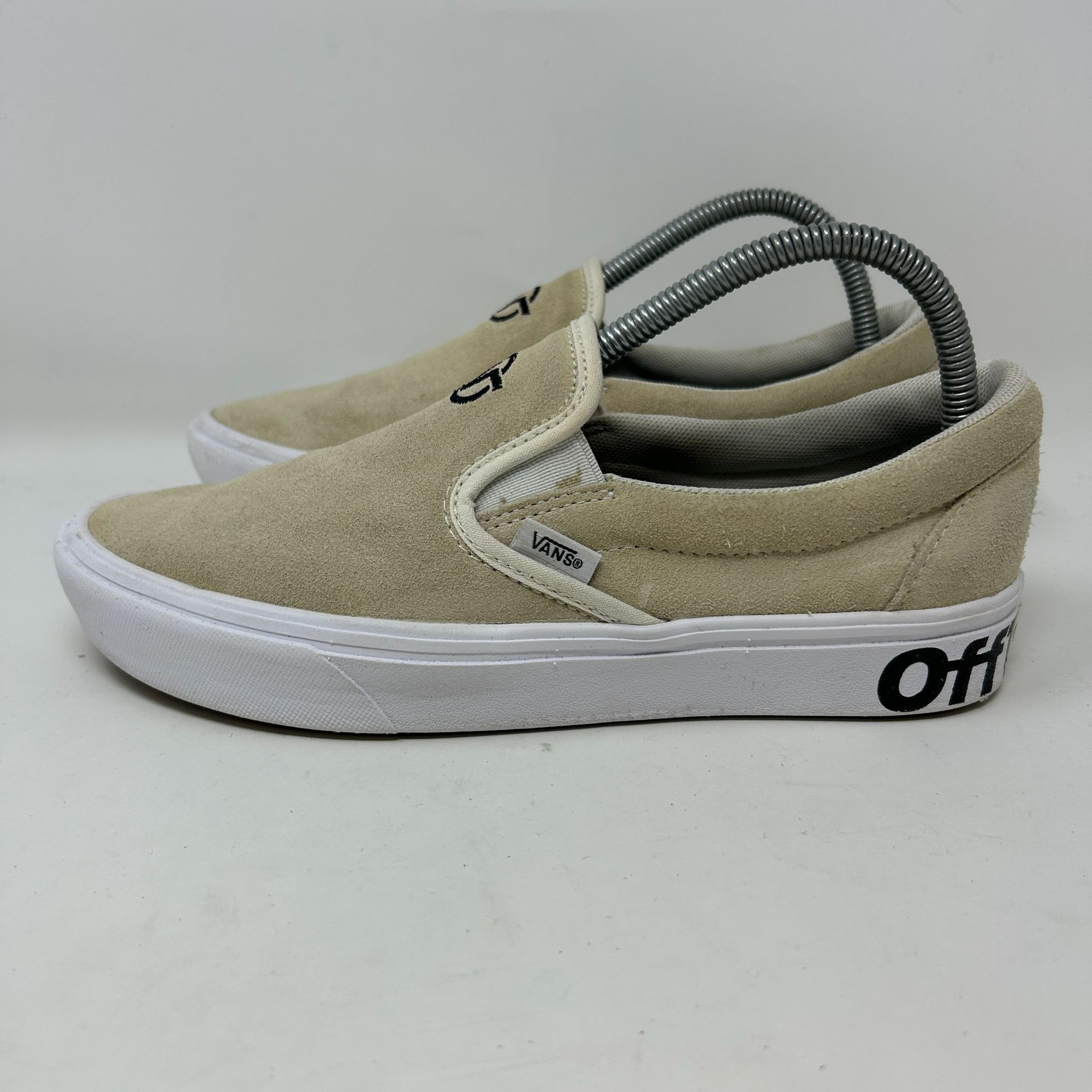 Vans VANS ComfyCush Classic Slip-On White/Cream M 7/ Wmns 8.5 Size US 8.5 / IT 38.5 - 1 Thumbnail