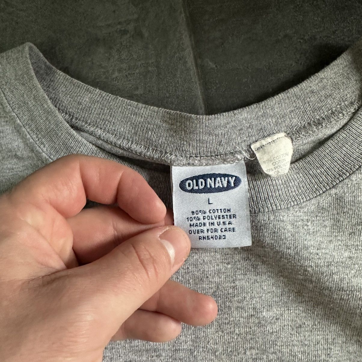 Old Navy × Vintage Vintage Old Navy T-shirts Big Logo Canada 2001 Limited Size US L / EU 52-54 / 3 - 7 Thumbnail