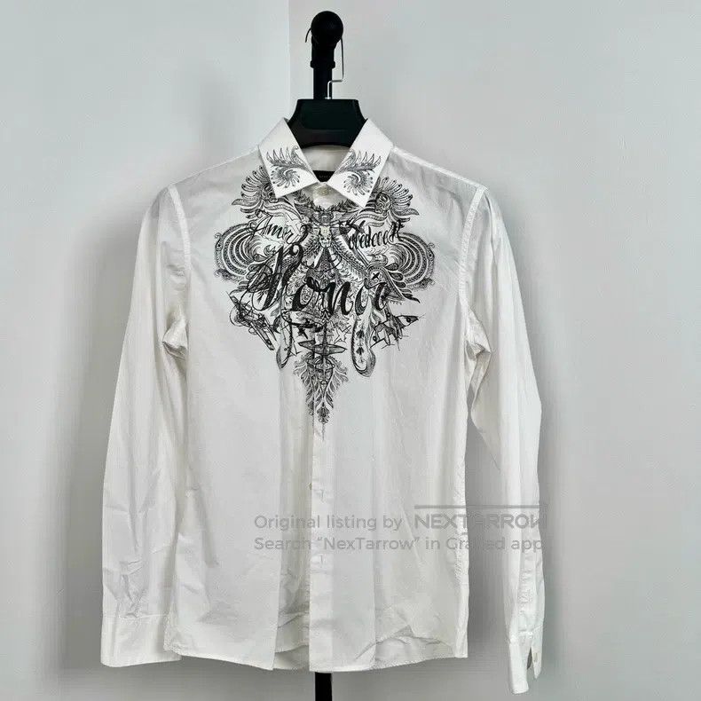 Givenchy Givenchy White Classic Spray Can Doodle Large Logo Shirt Size US S / EU 44-46 / 1 - 1 Thumbnail