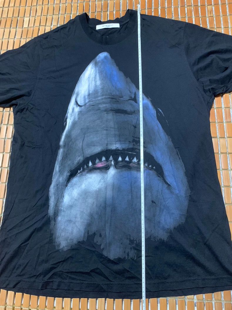 Givenchy Givenchy Great White Shark Print Short Sleeve Size US S / EU 44-46 / 1 - 8 Thumbnail