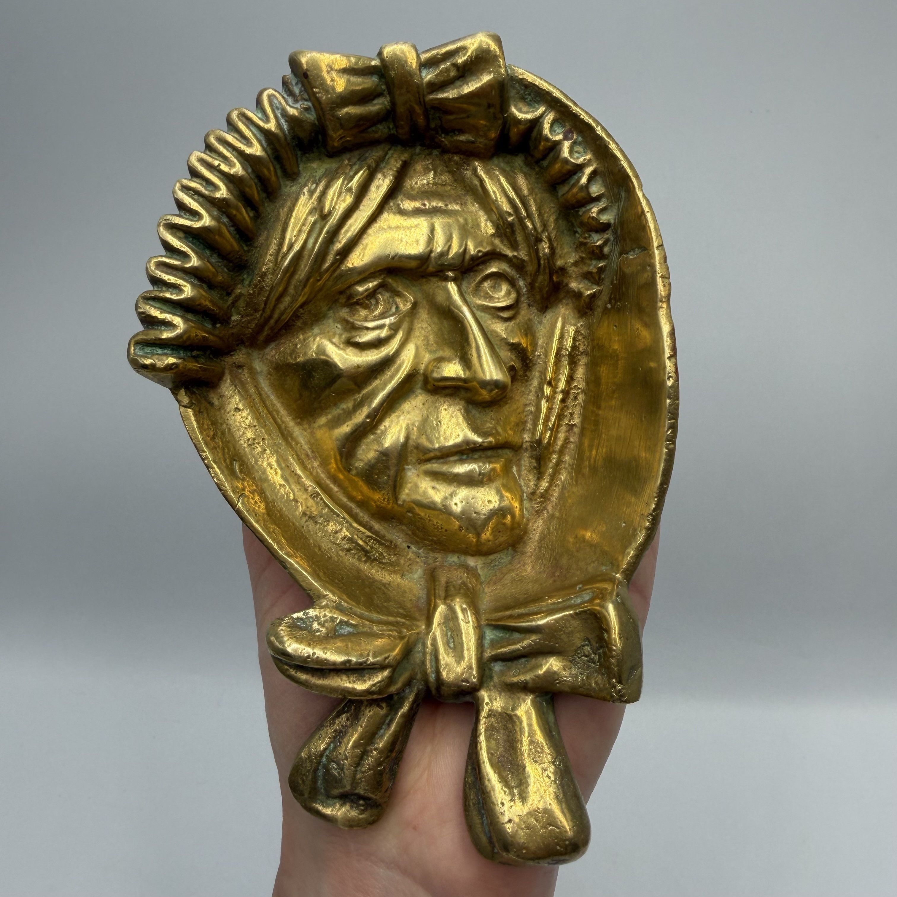 Vintage Vintage Bronze Ashtray Victorian Lady Bonnet Desk tray Size ONE SIZE - 1 Thumbnail