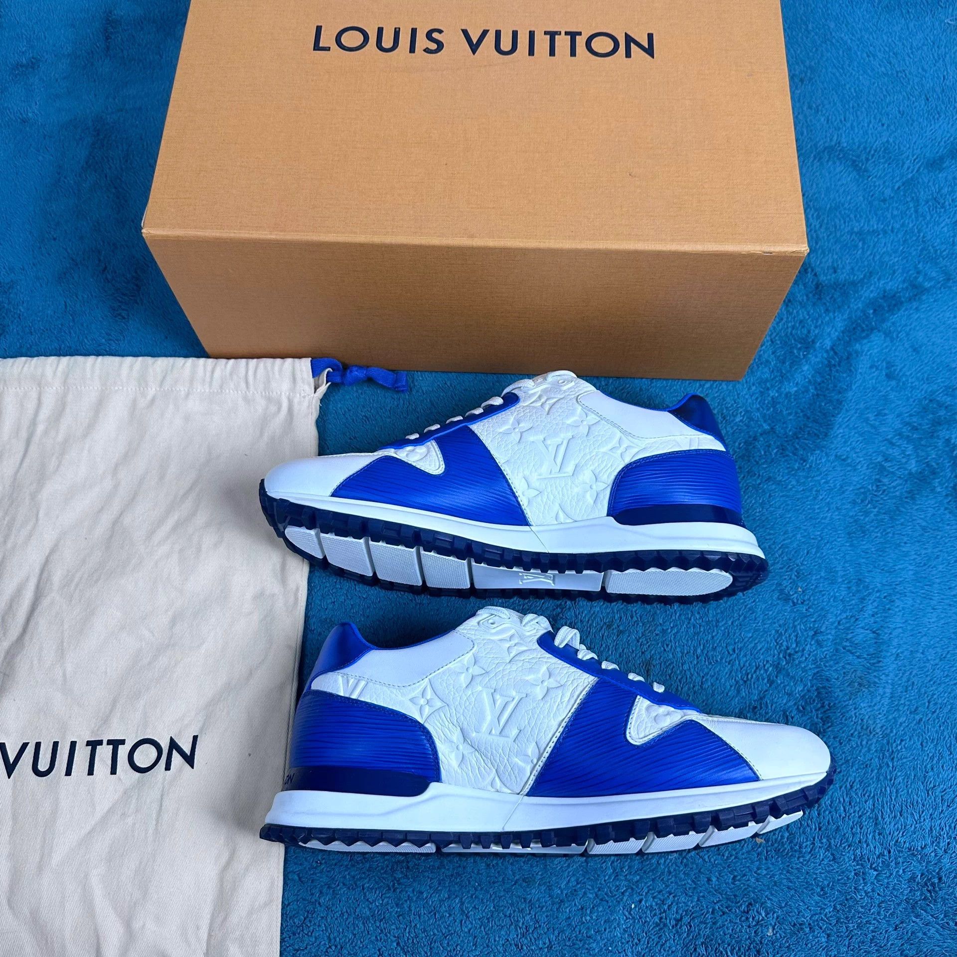 Louis Vuitton LV Run Away leather low-top sneakers white blue Size US 9.5 / IT 39.5 - 3 Thumbnail