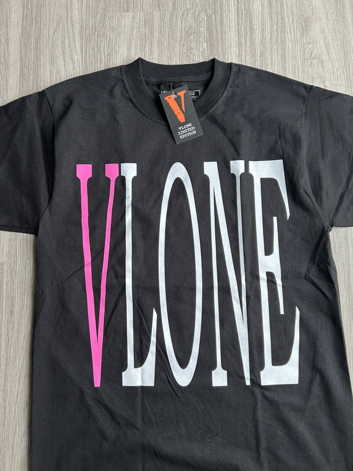 Vlone Vlone Staple Logo T-Shirt Size Medium Size US M / EU 48-50 / 2 - 3 Thumbnail