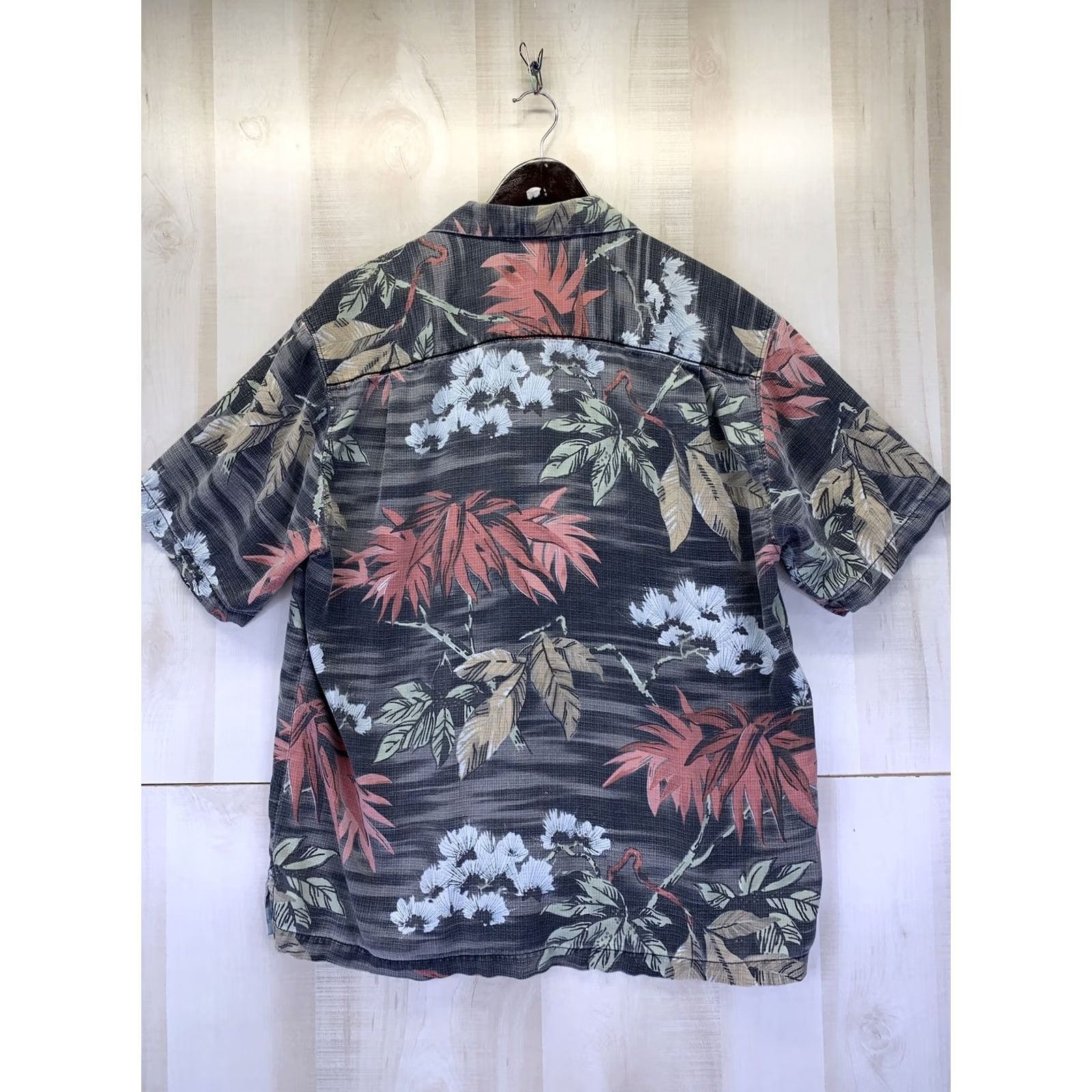 Tommy Bahama Tommy Bahama Shirt Mens Silk Short Sleeve Button Front Tropical Multicolor Large-9929 Size US L / EU 52-54 / 3 - 5 Thumbnail