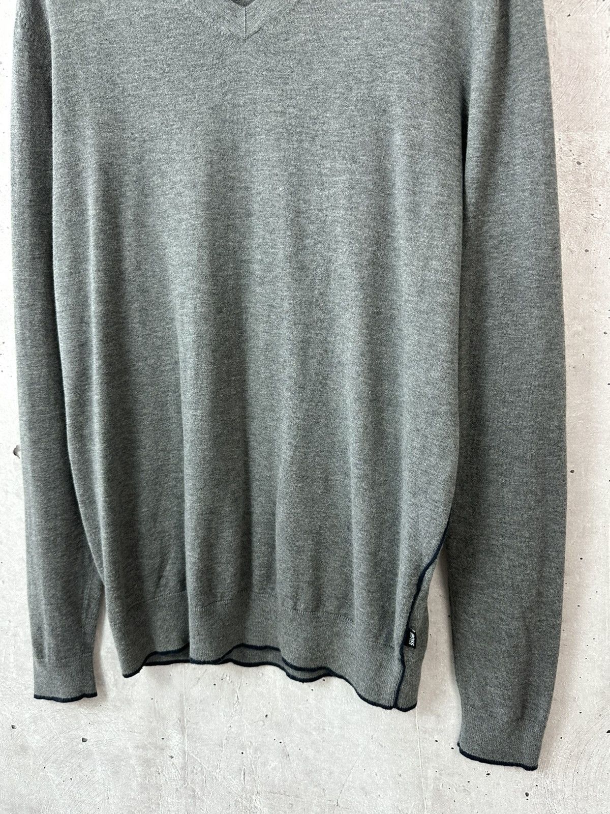 Hugo Boss Hugo Boss Slim Fit Cotton Wool Grey V-neck Sweater Size US XL / EU 56 / 4 - 5 Thumbnail