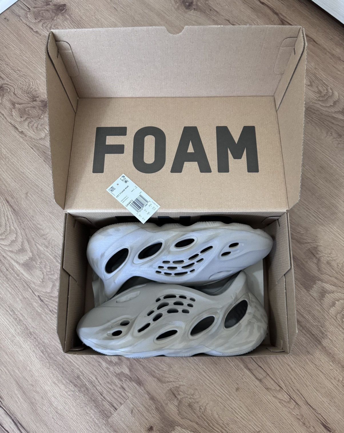 Adidas Adidas Yeezy Foam RNNR Stone Sage Size US 10 / EU 43 - 21 Thumbnail