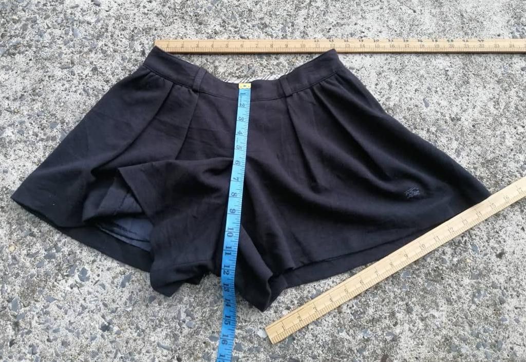 Burberry Burberry Blue Label Made In Japan Women Shorts Pants Size 25" / US 0 / IT 36 - 3 Thumbnail