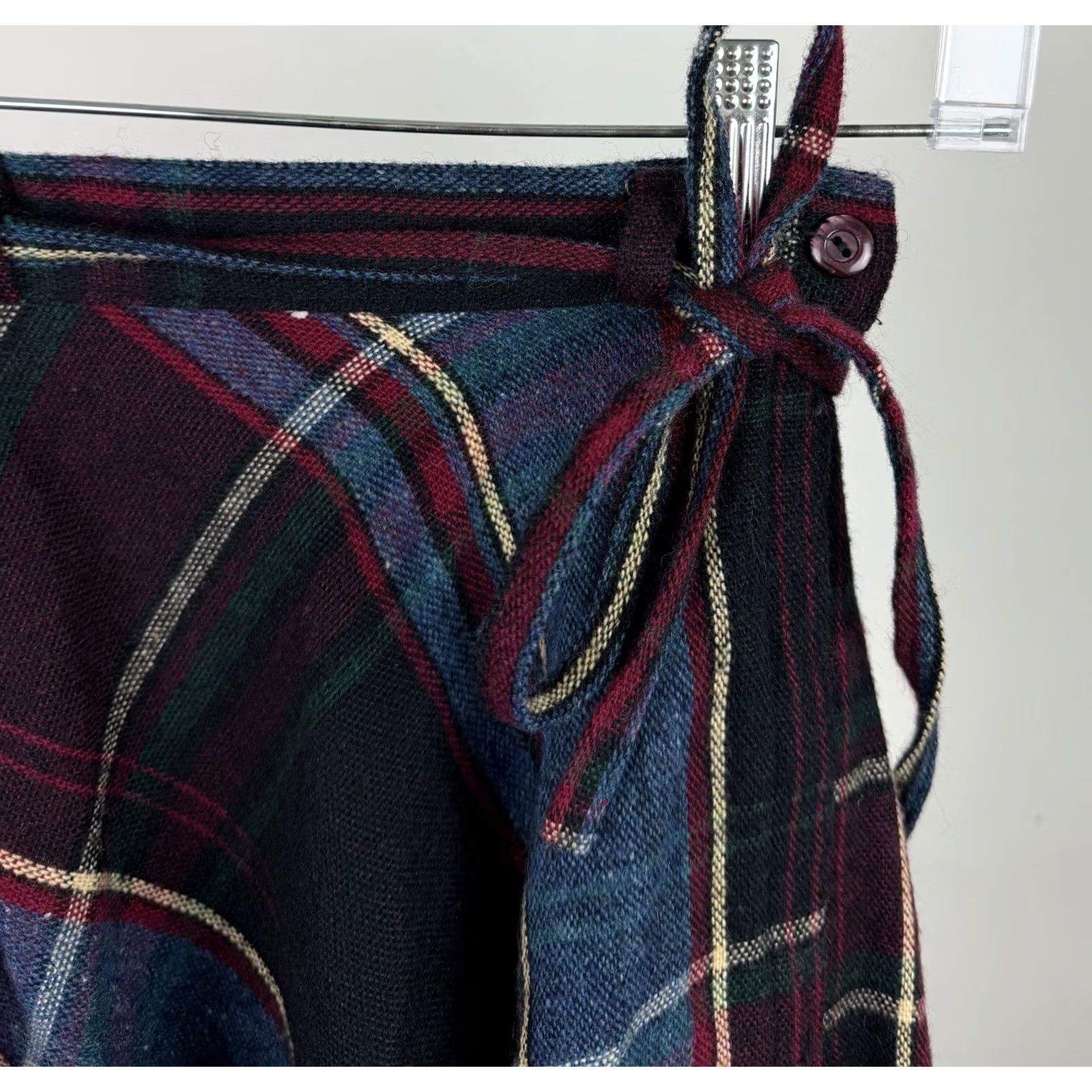 Vintage Vintage Plaid Midi Skirt Womens XXS 22" High Waist Wool Blend Fuzzy Tartan 70s Size 24" / US 00 / IT 34 - 3 Thumbnail