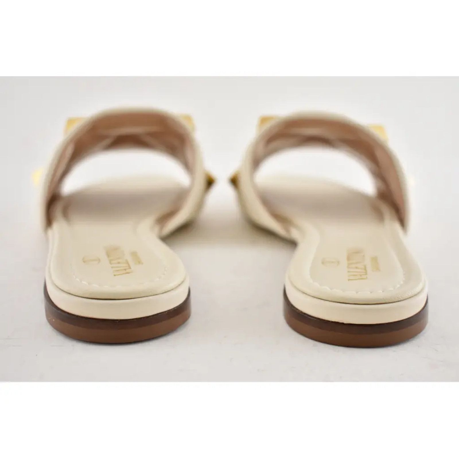 Valentino Valentino Rockstud Roman Stud Ivory Gold Leather Quilted Size US 5.5 / IT 35.5 - 11 Thumbnail