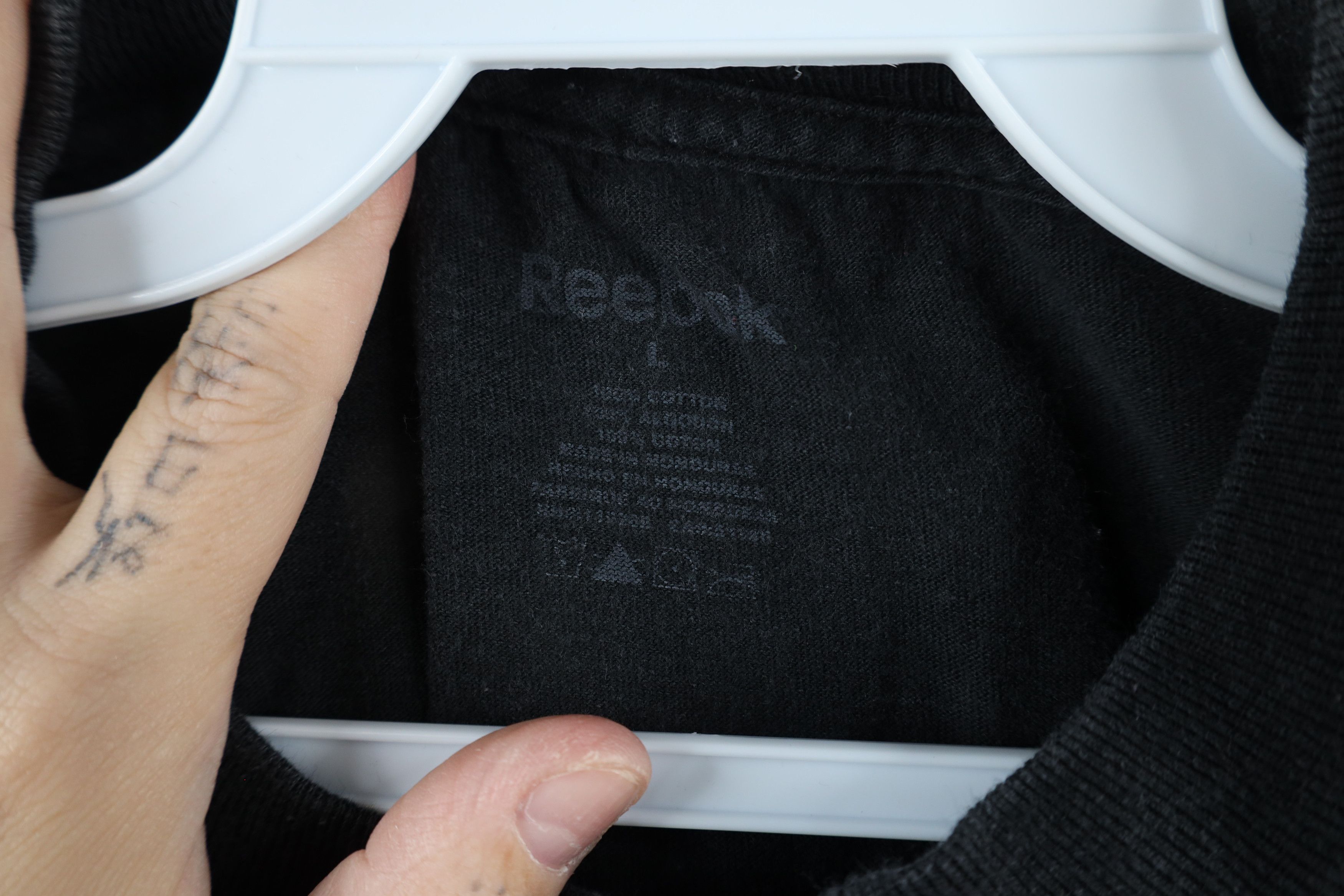 Reebok × Vintage Vintage Reebok Out Oakland Raiders Football T-Shirt Black Size US L / EU 52-54 / 3 - 6 Thumbnail