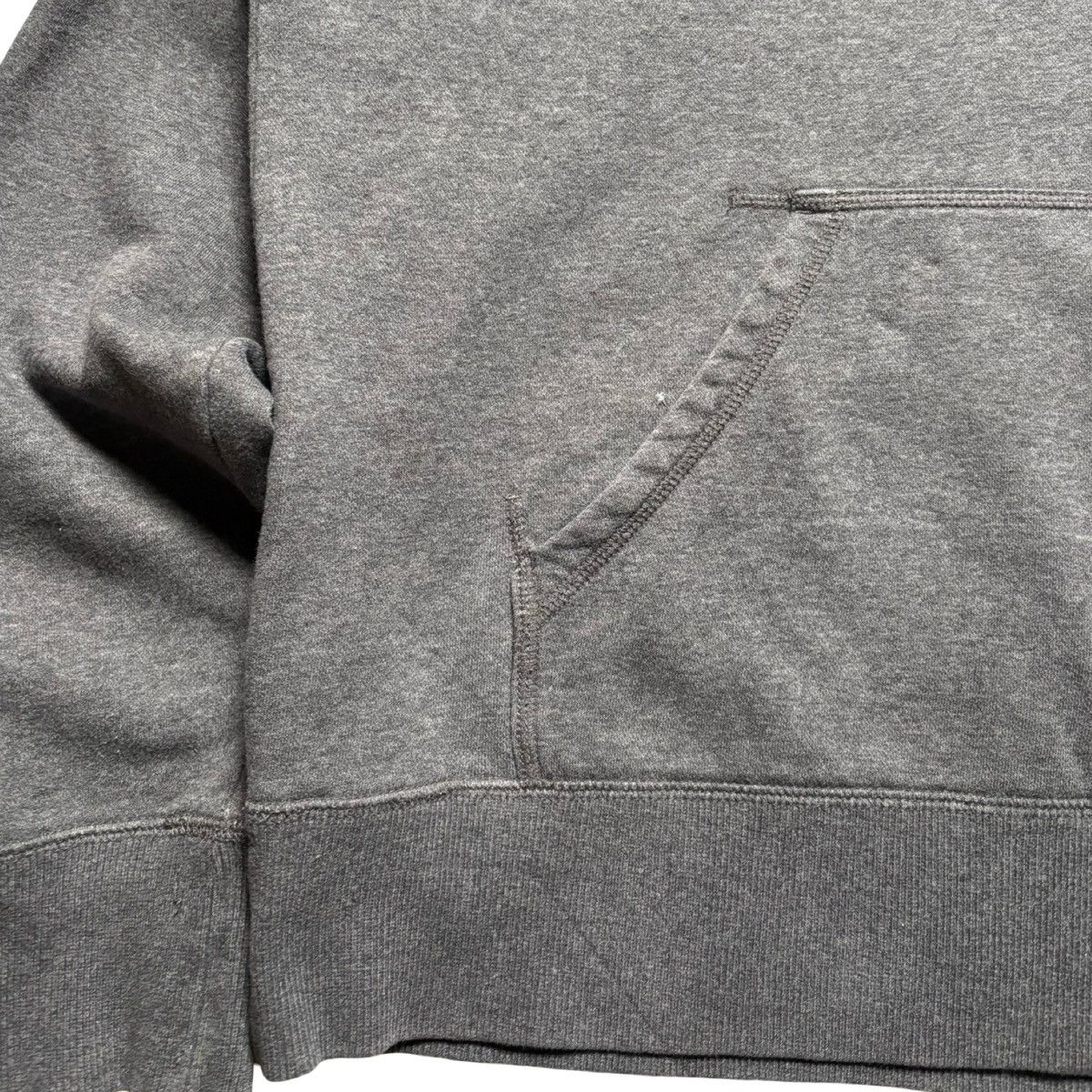 Nike Nike Sweatshirt Hoodie Large Black Mini Swoosh Pullover Size US L / EU 52-54 / 3 - 2 Thumbnail