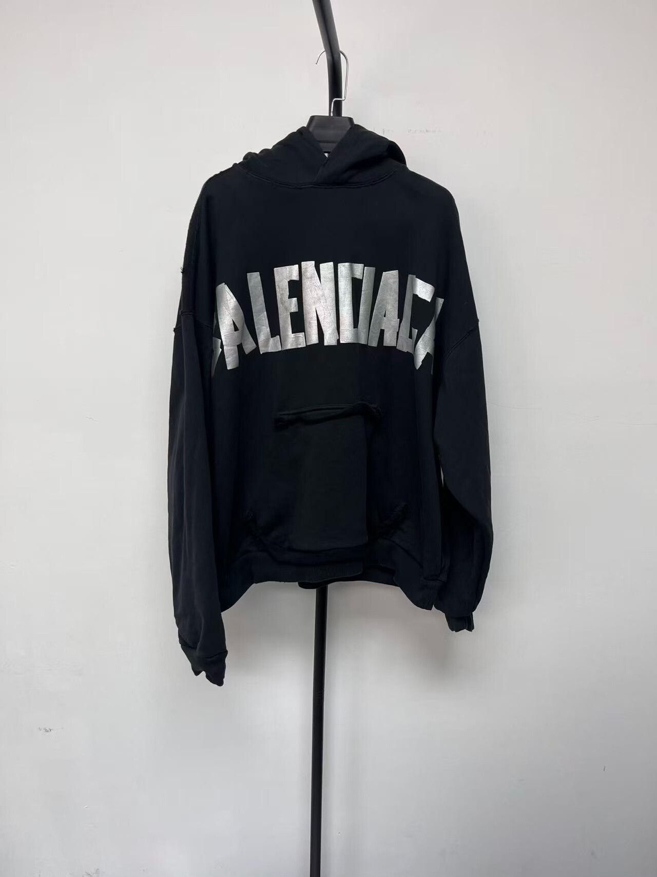 Balenciaga balenciaga logo hoodie in black color Size US M / EU 48-50 / 2 - 1 Thumbnail