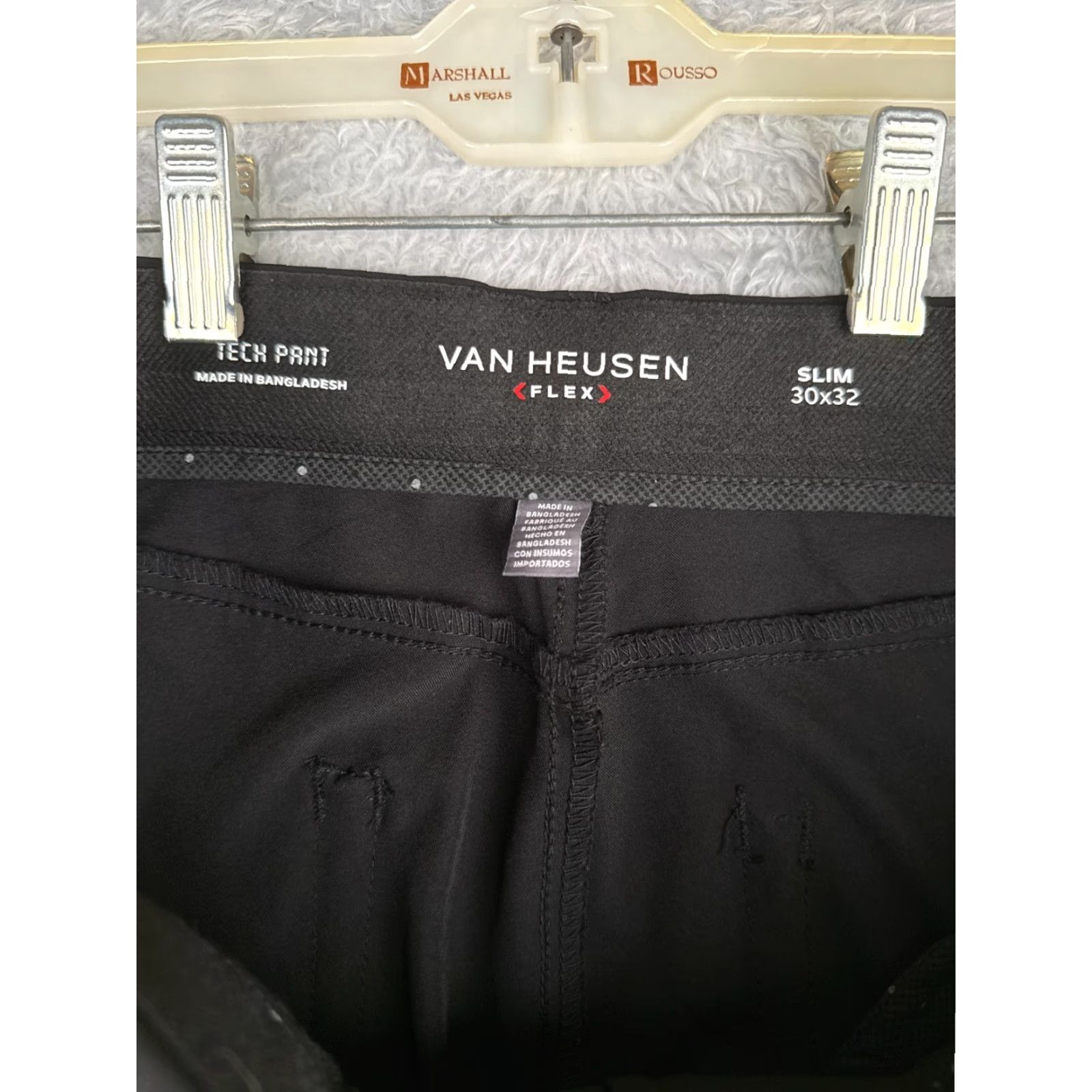 Van Heusen Van Heusen Pants Men 30 Black Slim Tech Pant Flex Polyester Blend Golf Workwear Chino Straight Leg Pockets 32in Inseam Regular Fit Vintage No Size US 30 / EU 46 - 6 Thumbnail