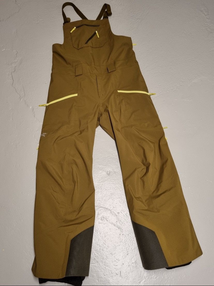 image of Arcteryx Sabre Bib Goretex Pants in Beige, Men's (Size 34)