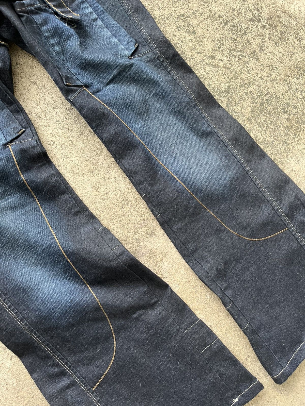 Marithe + Francois Girbaud MARITHE FRANÇOIS GIBAUD FLARED DENIM Size US 29 - 4 Thumbnail
