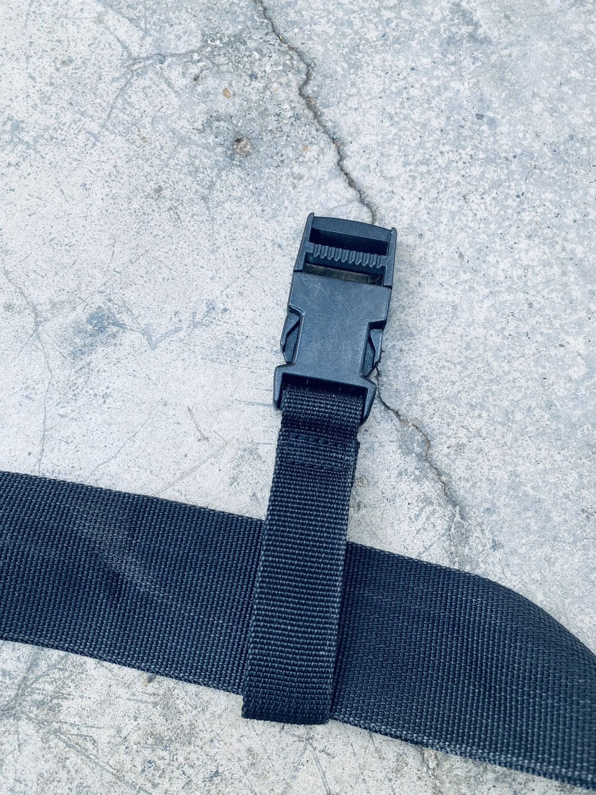 Blind Skateboards Vintage y2k Blind Side Skateboard CrossBody Bag Size ONE SIZE - 8 Thumbnail