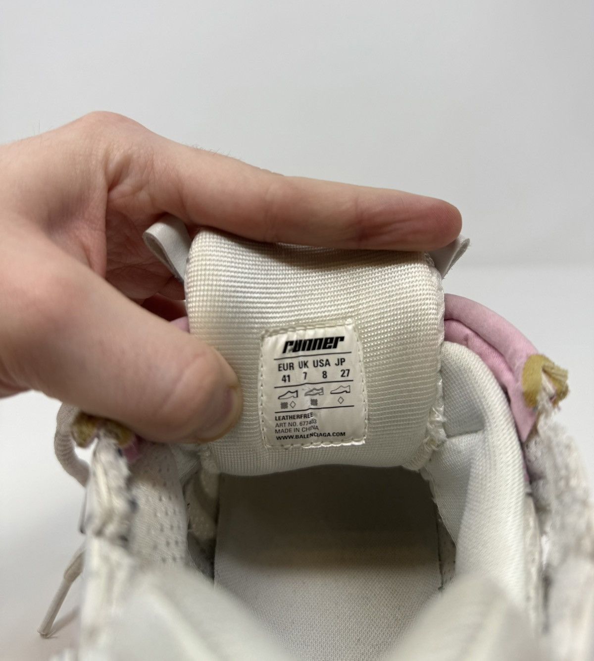 Balenciaga Balenciaga Runner Sneaker Pink/White Size US 8 / EU 41 - 7 Thumbnail