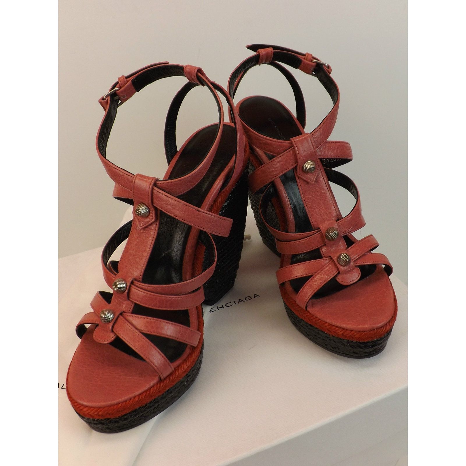 Balenciaga BALENCIAGA ARENA PINK LEATHER WEDGE STUDDED SANDALS 39 $745 Size US 9 / IT 39 - 3 Thumbnail