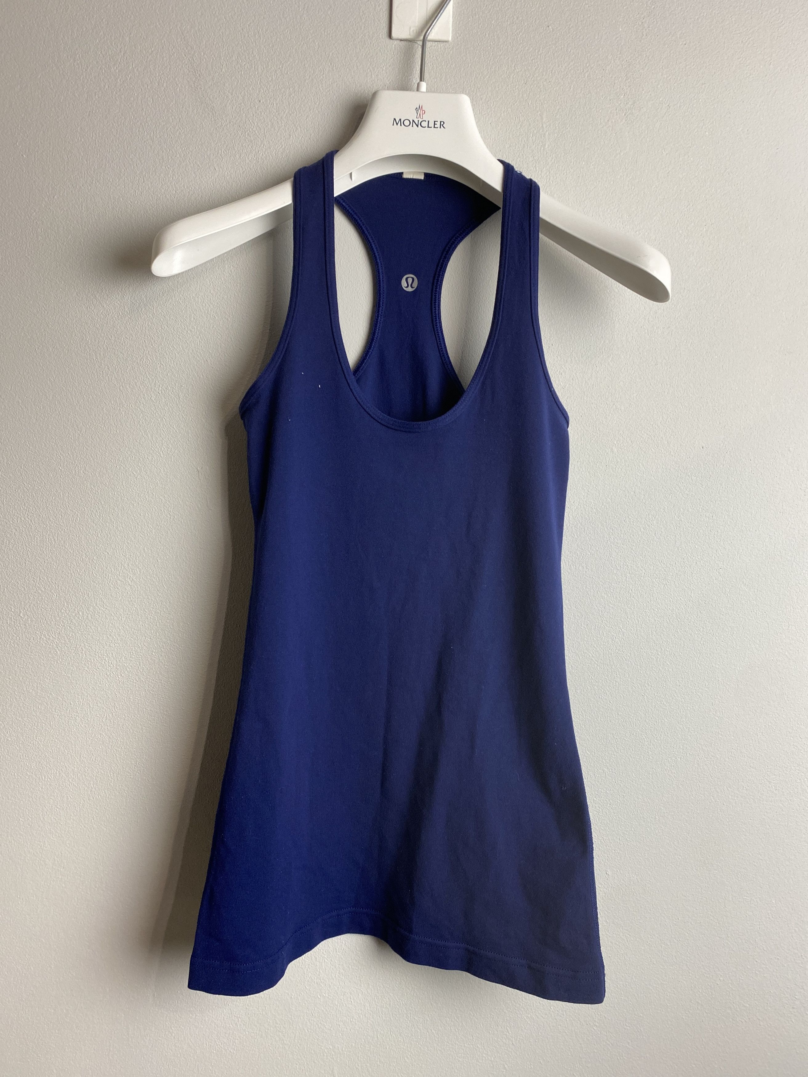 Lululemon Lululemon tank top t-shirt tee Size XS / US 0-2 / IT 36-38 - 1 Thumbnail