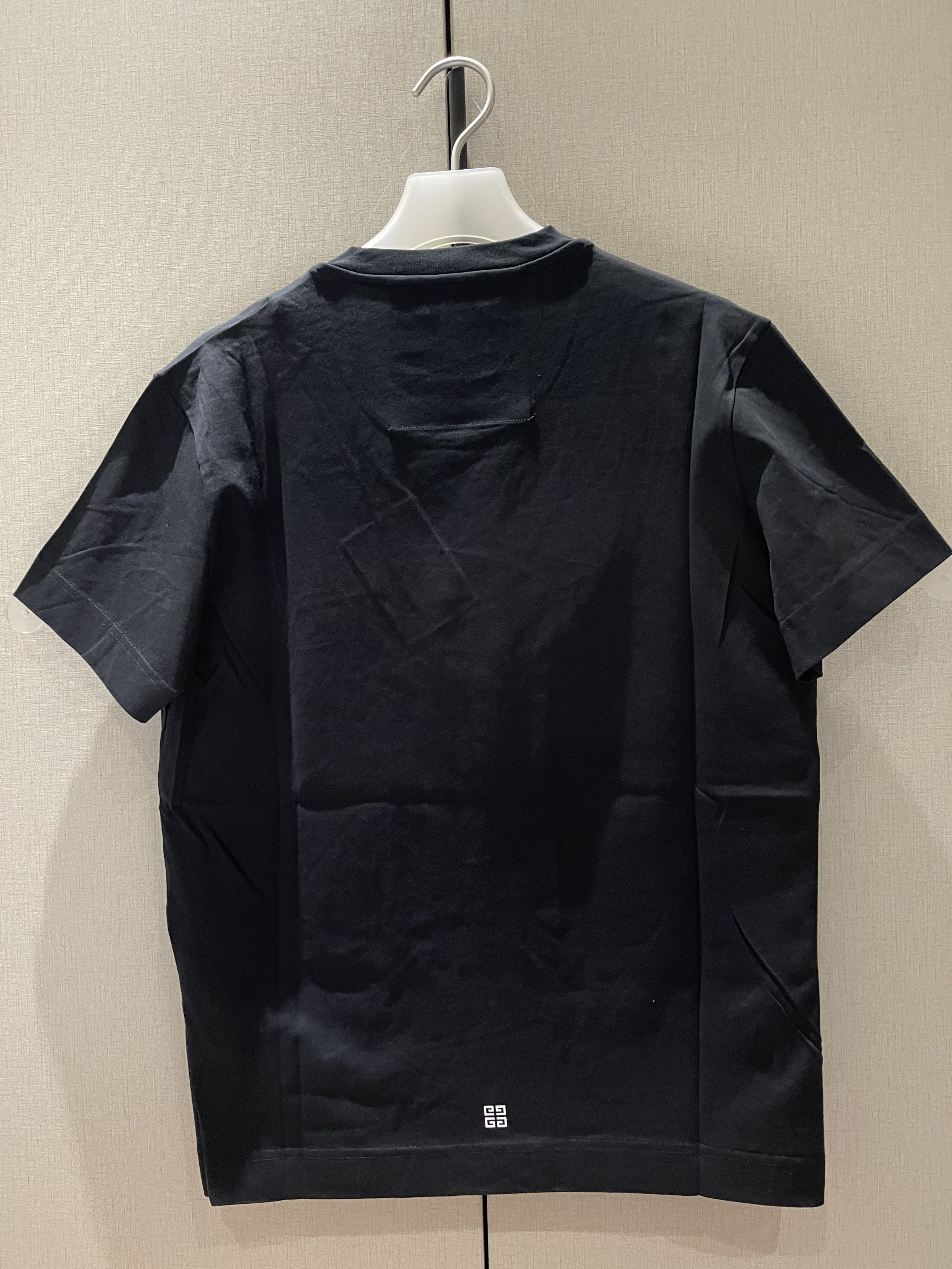 Givenchy Givenchy 4G Padlock Print T Shirt Size US M / EU 48-50 / 2 - 4 Thumbnail