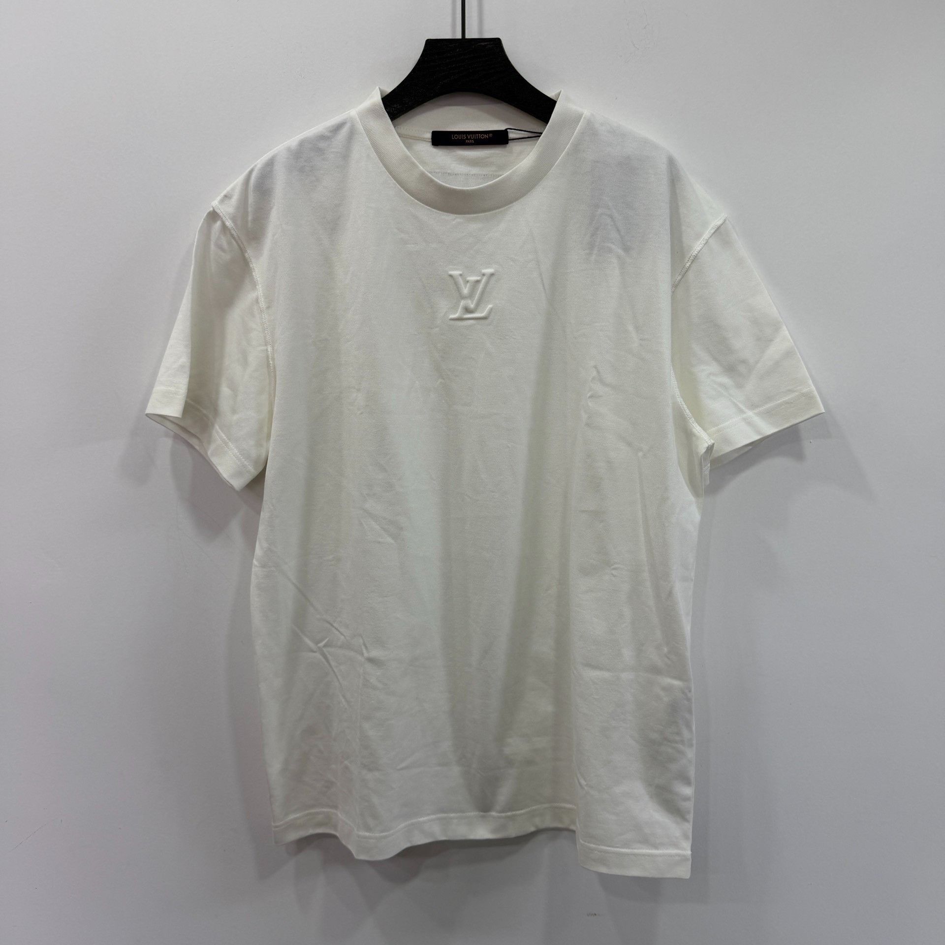 Louis Vuitton Louis Vuitton Retro T-Shirt XS Women Size XS / US 0-2 / IT 36-38 - 1 Thumbnail