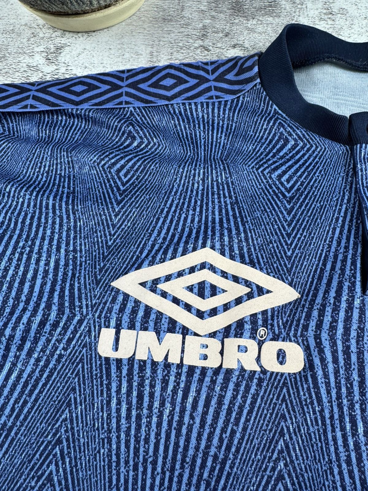 Umbro UMBRO 90S PRO TRAINING 1994/1996 FOOTBALL JERSEY SHIRT TEE Size US M / EU 48-50 / 2 - 9 Thumbnail