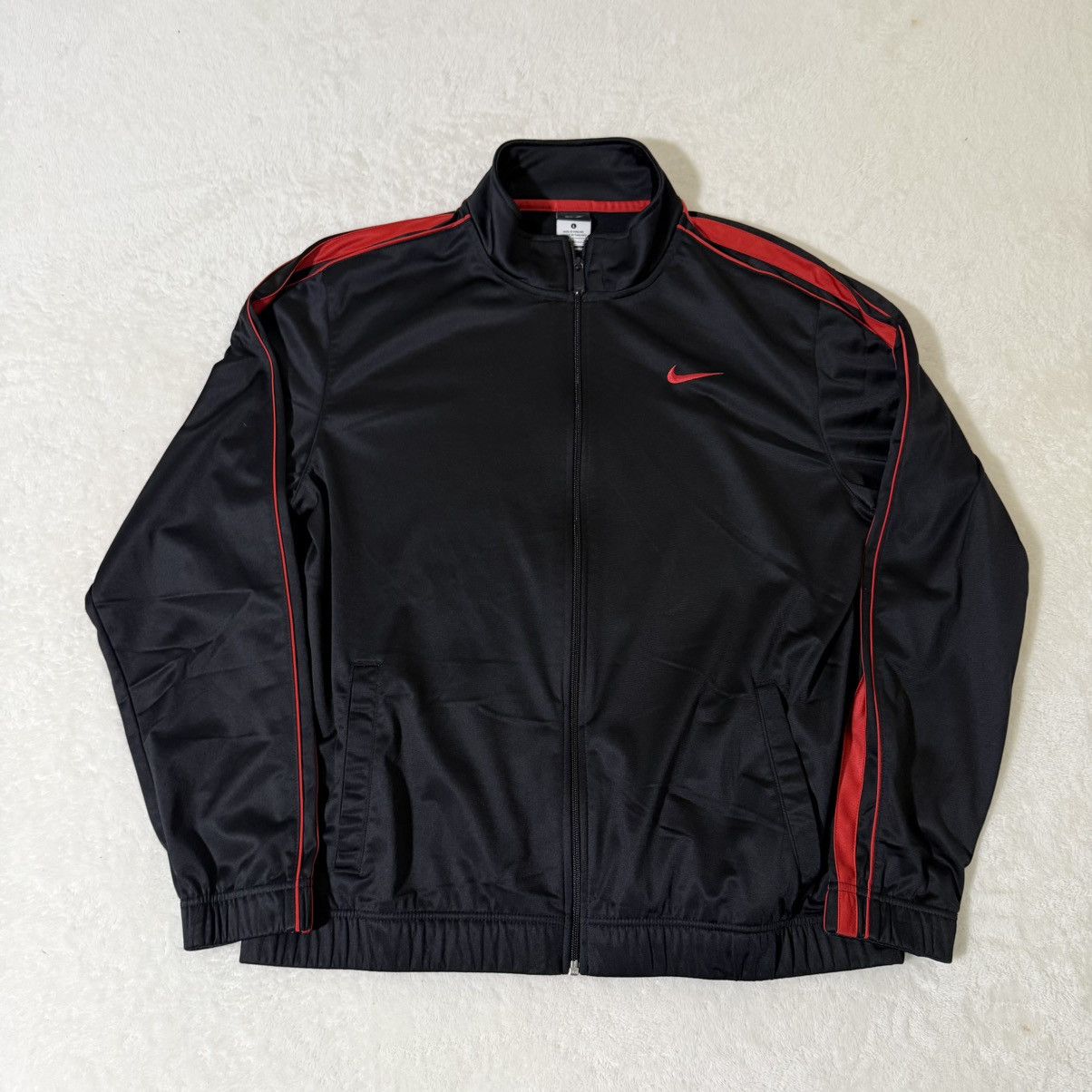 Nike y2k black and red Nike track jacket Size US L / EU 52-54 / 3 - 1 Thumbnail