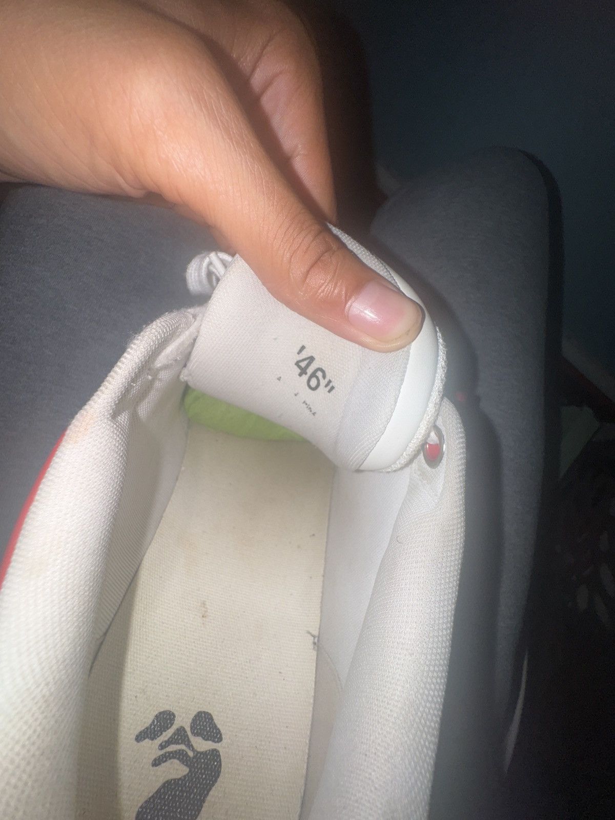 Off-White Out of Office 'Red White' size 46 US 13