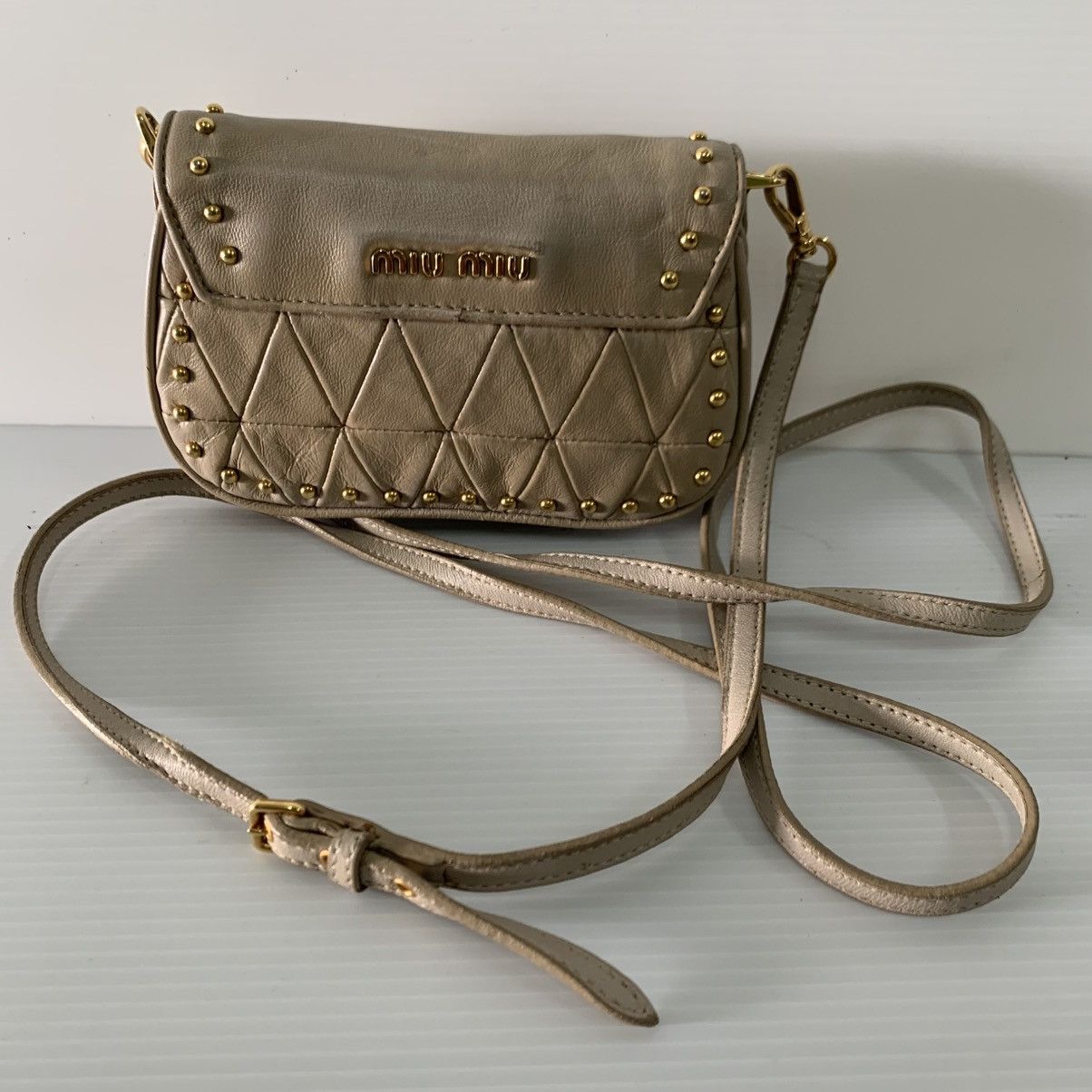 Miu Miu Miu Miu Small Card Coin Slingbag Rare Design Size ONE SIZE - 4 Thumbnail