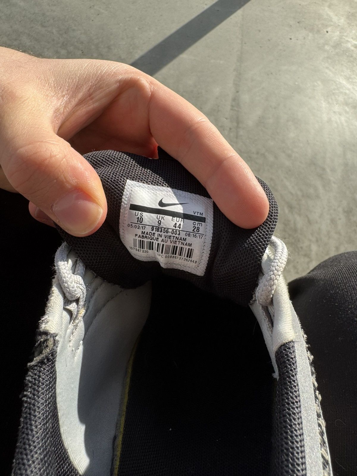 Nike Nike Air Max 98 Silver Bullet Size US 10 / EU 43 - 10 Thumbnail