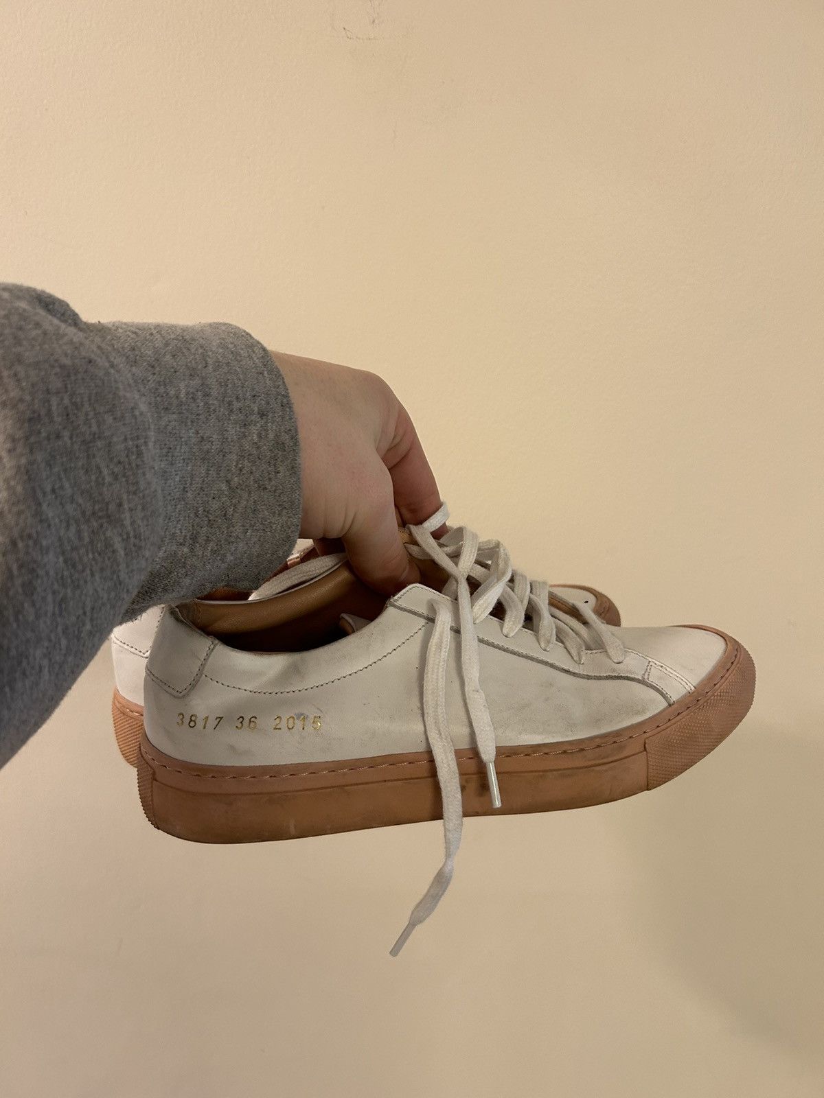 image of Common Projects Achilles Low Top Sneaker White / Tan 36 (6) in White/Tan, Women's