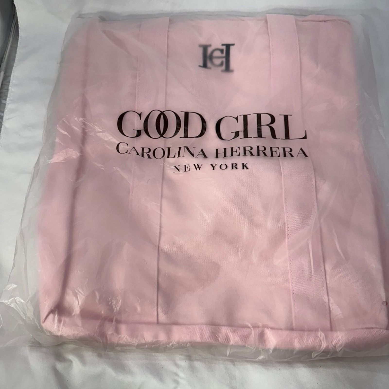 Carolina Herrera New! Unopened! Carolina Herrera Good Girl canvas bag Size ONE SIZE - 2 Thumbnail