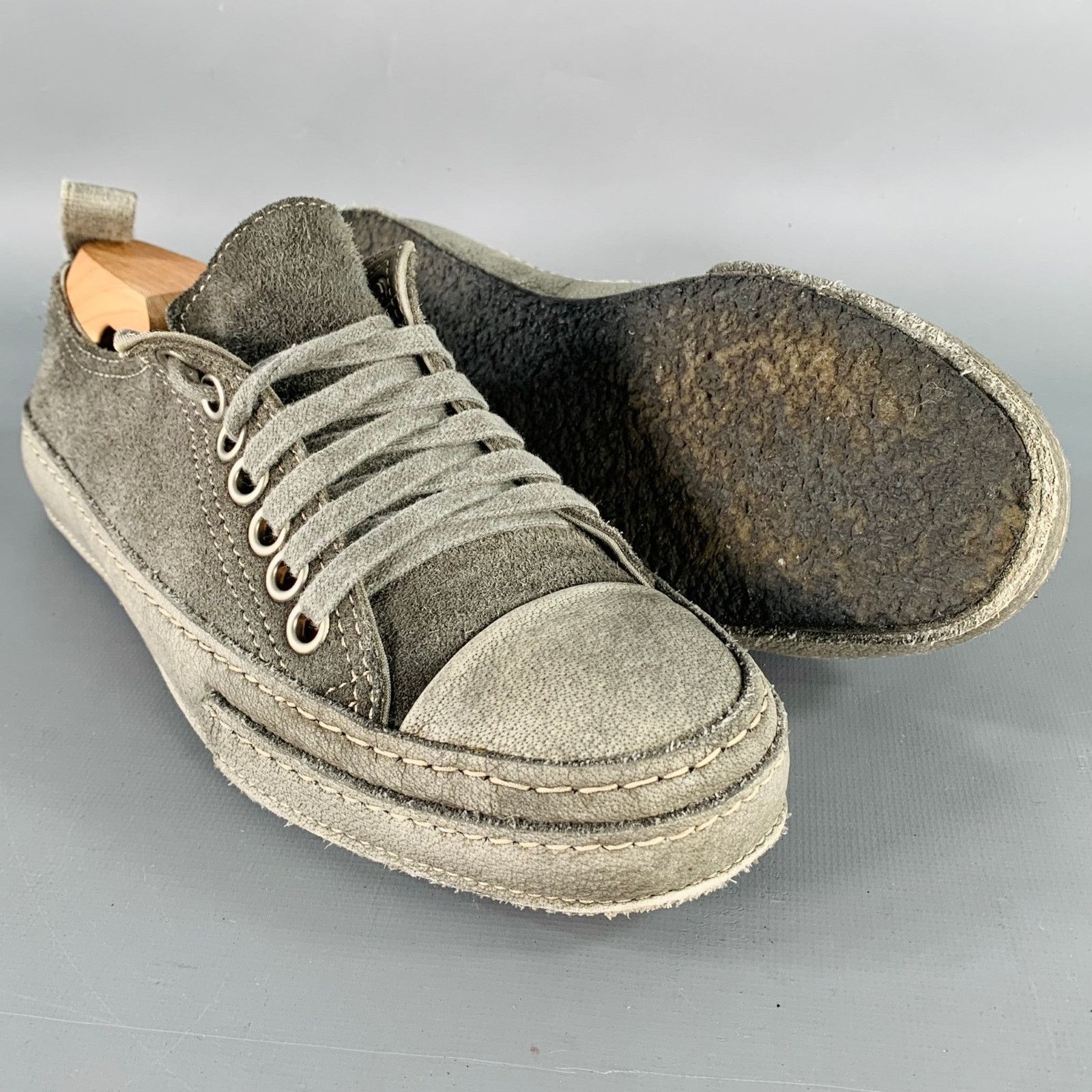 volga volga 7 Grey Distressed Suede Low Top Rubber Sole Sneakers Size US 7 / IT 37 - 5 Thumbnail