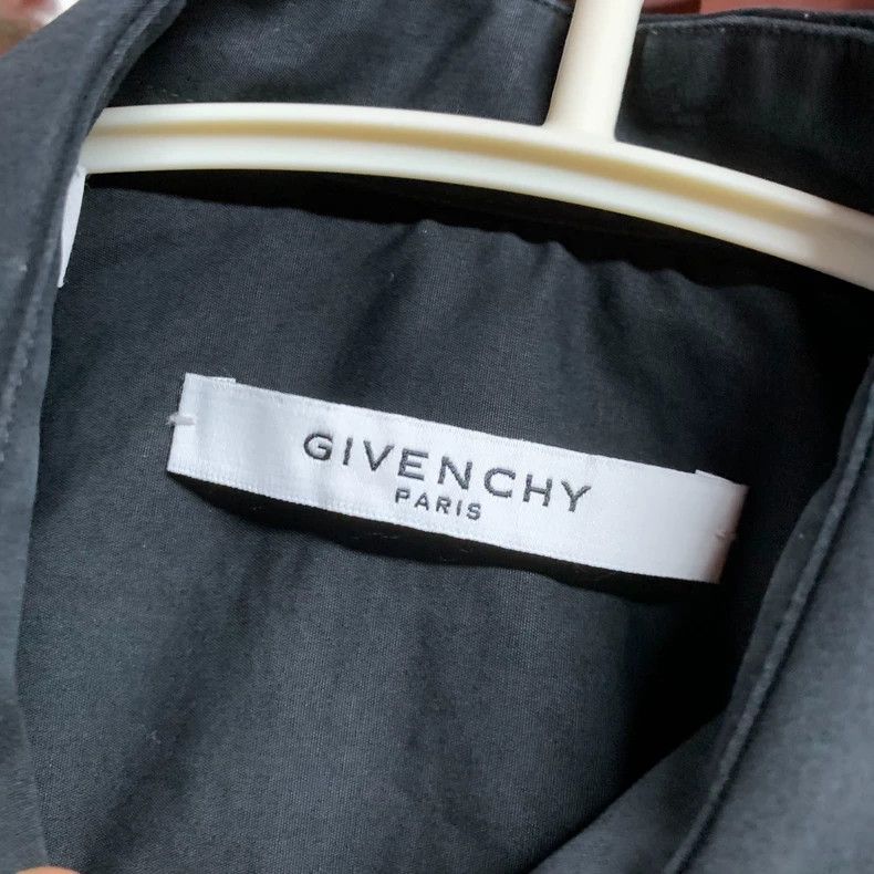 Givenchy Givenchy Size38 Graffiti Shirt Size US M / EU 48-50 / 2 - 5 Thumbnail