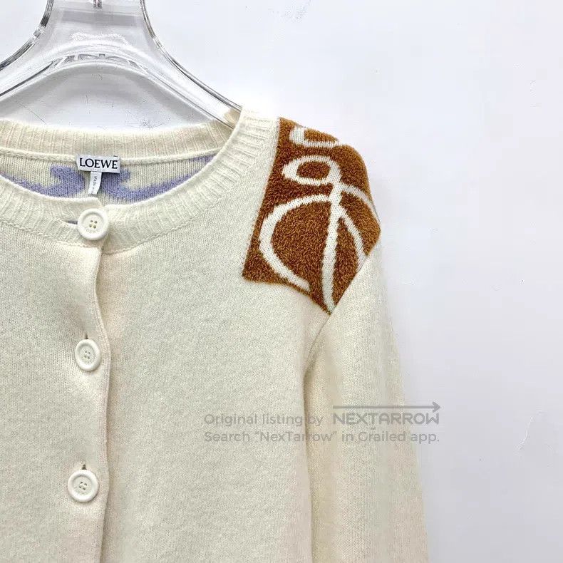 Loewe Loewe Beige logo flock wool round-neck single-breasted lon Size XS / US 0-2 / IT 36-38 - 3 Thumbnail