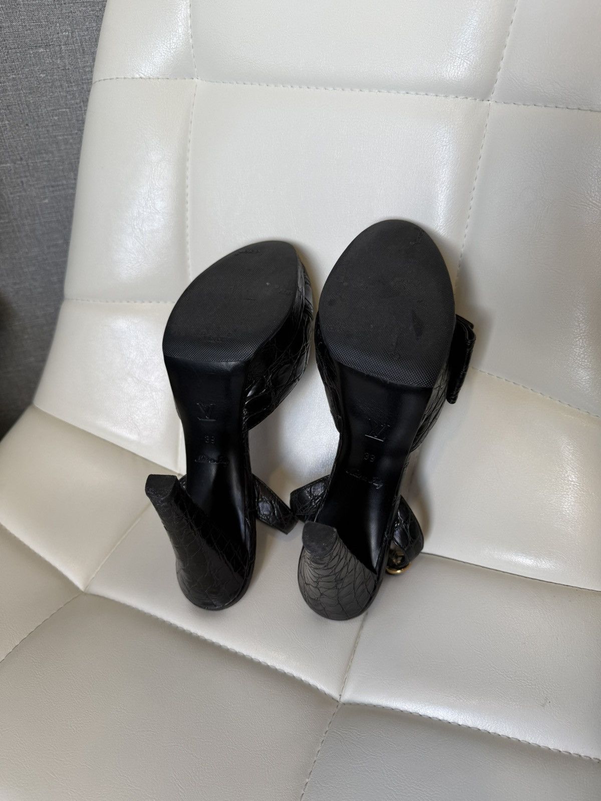 Louis Vuitton Louis Vuitton Black Crocodile Embossed Platform Sandals Heel Size US 9 / IT 39 - 23 Thumbnail